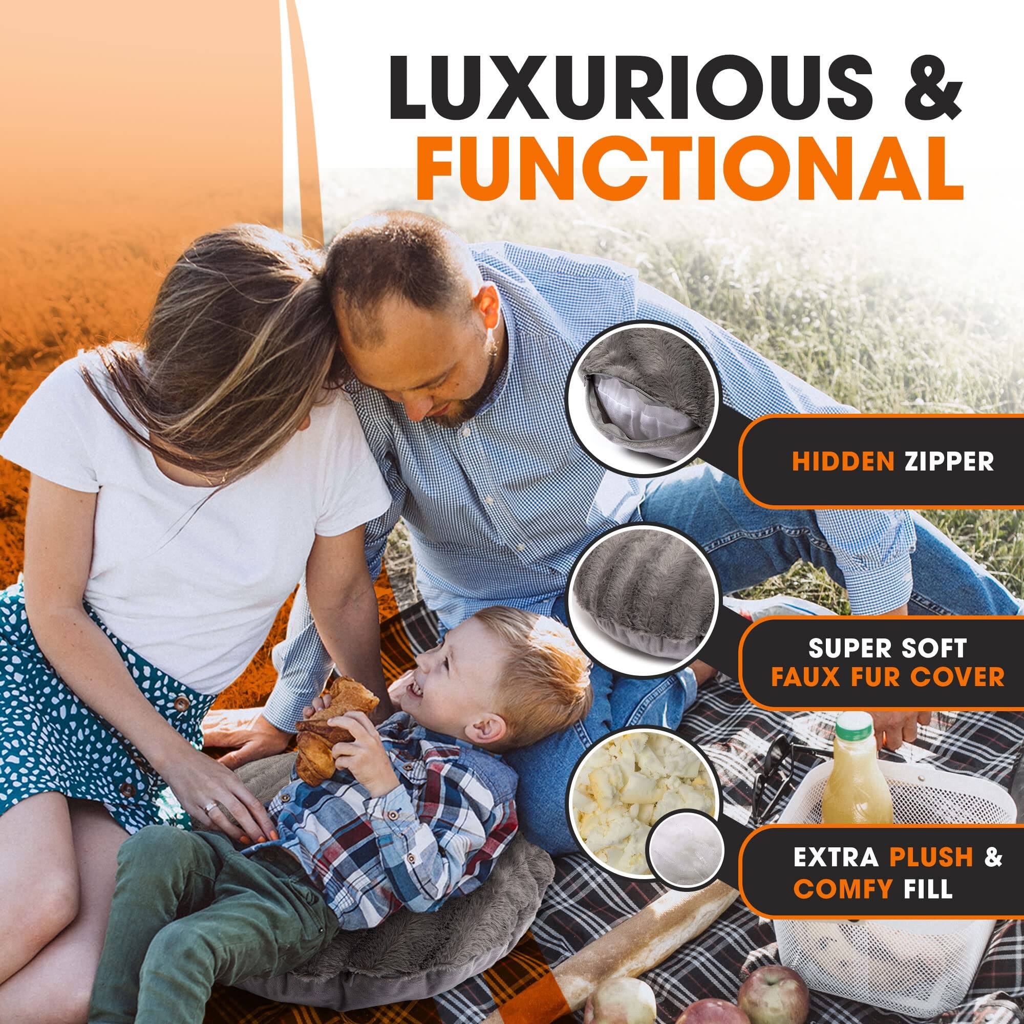 LUXURIOUS & FUNCTIONAL  
HIDDEN ZIPPER  
SUPER SOFT FAUX FUR COVER  
EXTRA PLUSH & COMFY FILL