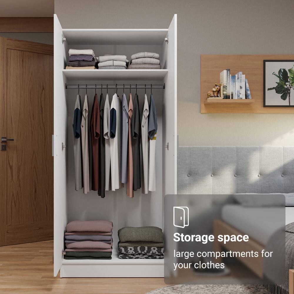Storage space  
large compartments for your clothes