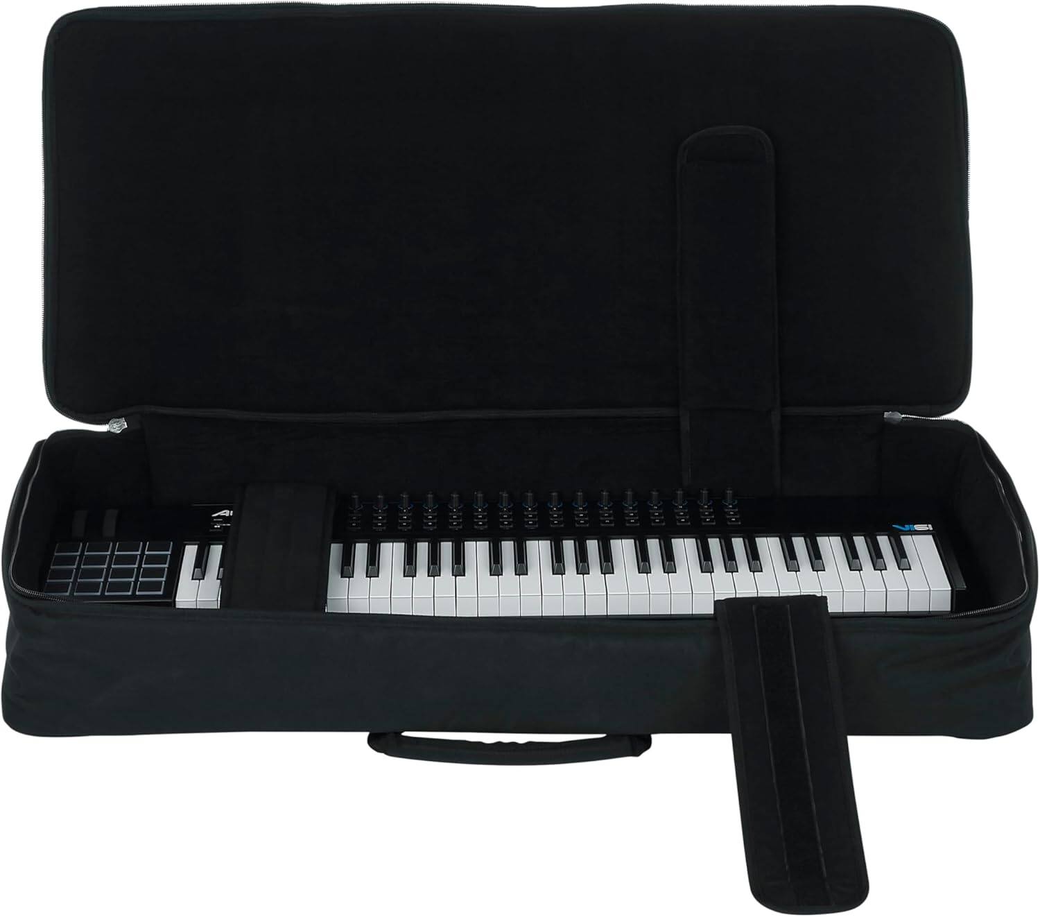 Back. Gator - Padded 61-Key Keyboard Gig Bag, Water-Resistant Heavy-Duty Nylon Exterior and 20mm Protective Foam Padding - Black.