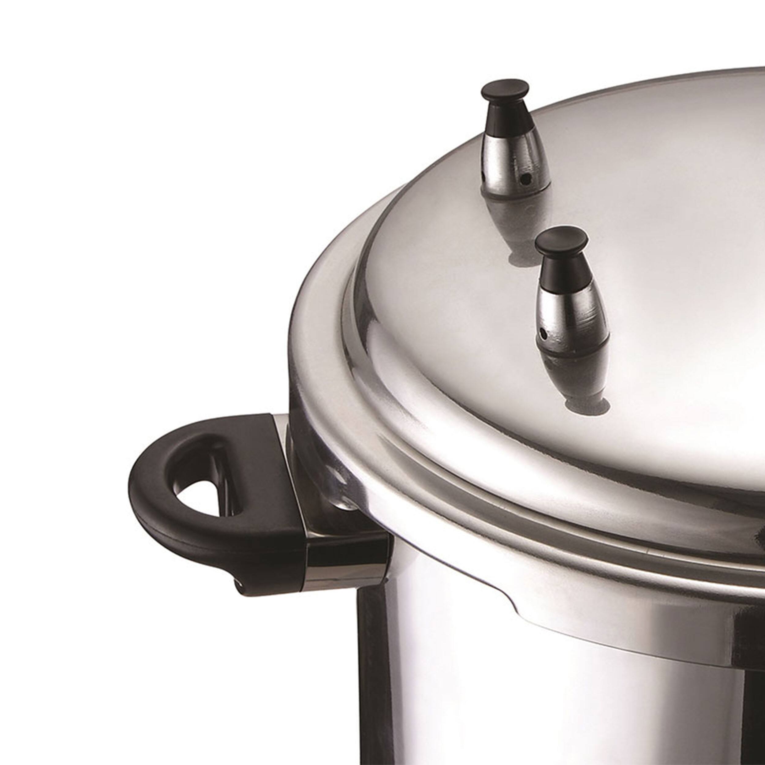 Alt View 3. Brentwood - Brentwood Aluminum 5.5L Pressure Cooker - Silver.