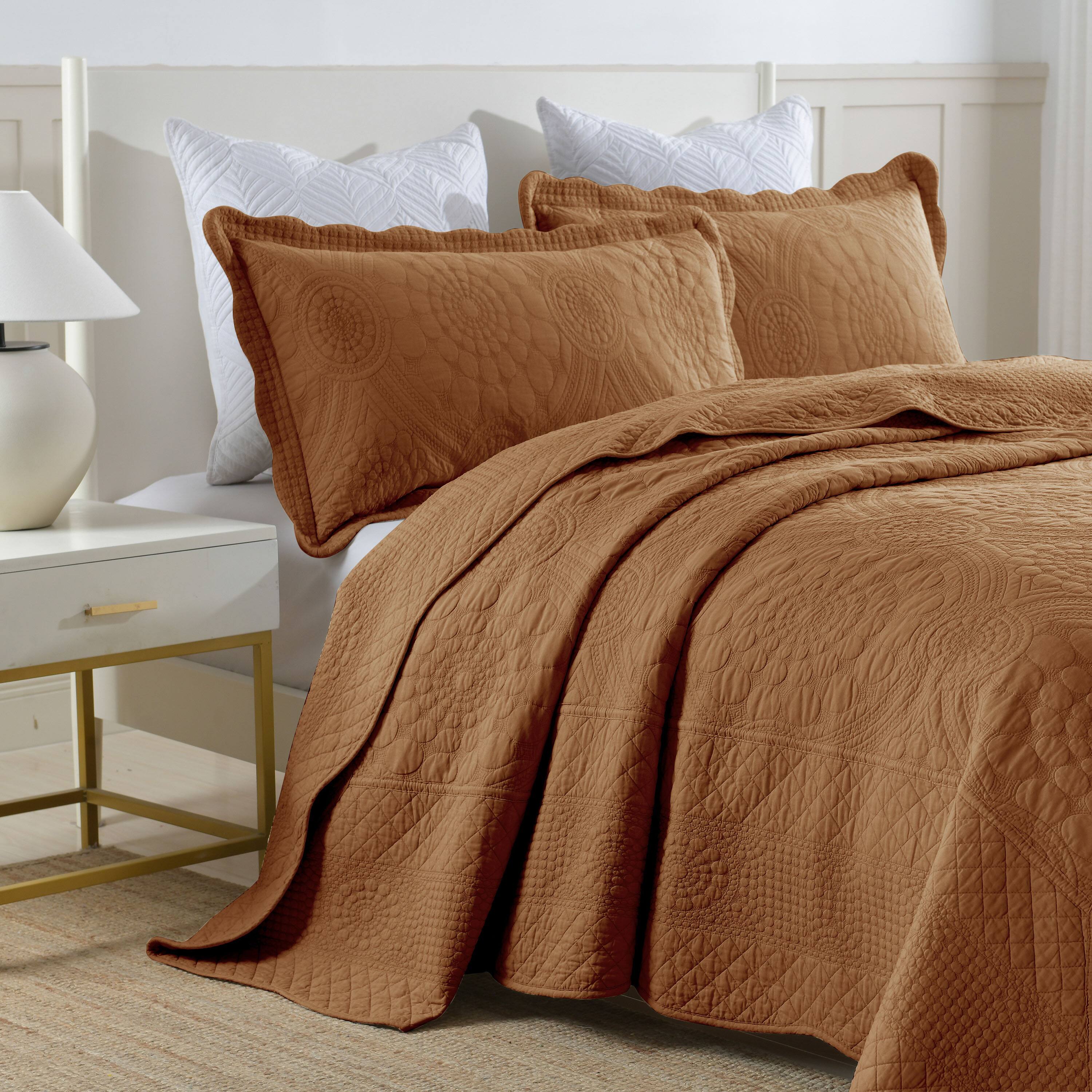 Left. MarCielo - Marcielo 3 Piece 100% Cotton Oversized Bedspread Lightweight Quilt Set - Dusty Orange.