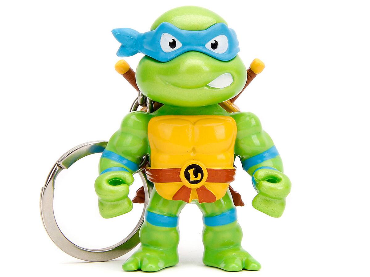 Angle. Jada - Set of 4 Diecast Figure Key Chains "Teenage Mutant Ninja Turtles" TV Series "Metalfigs" Series Diecast Models by Jada - Green.