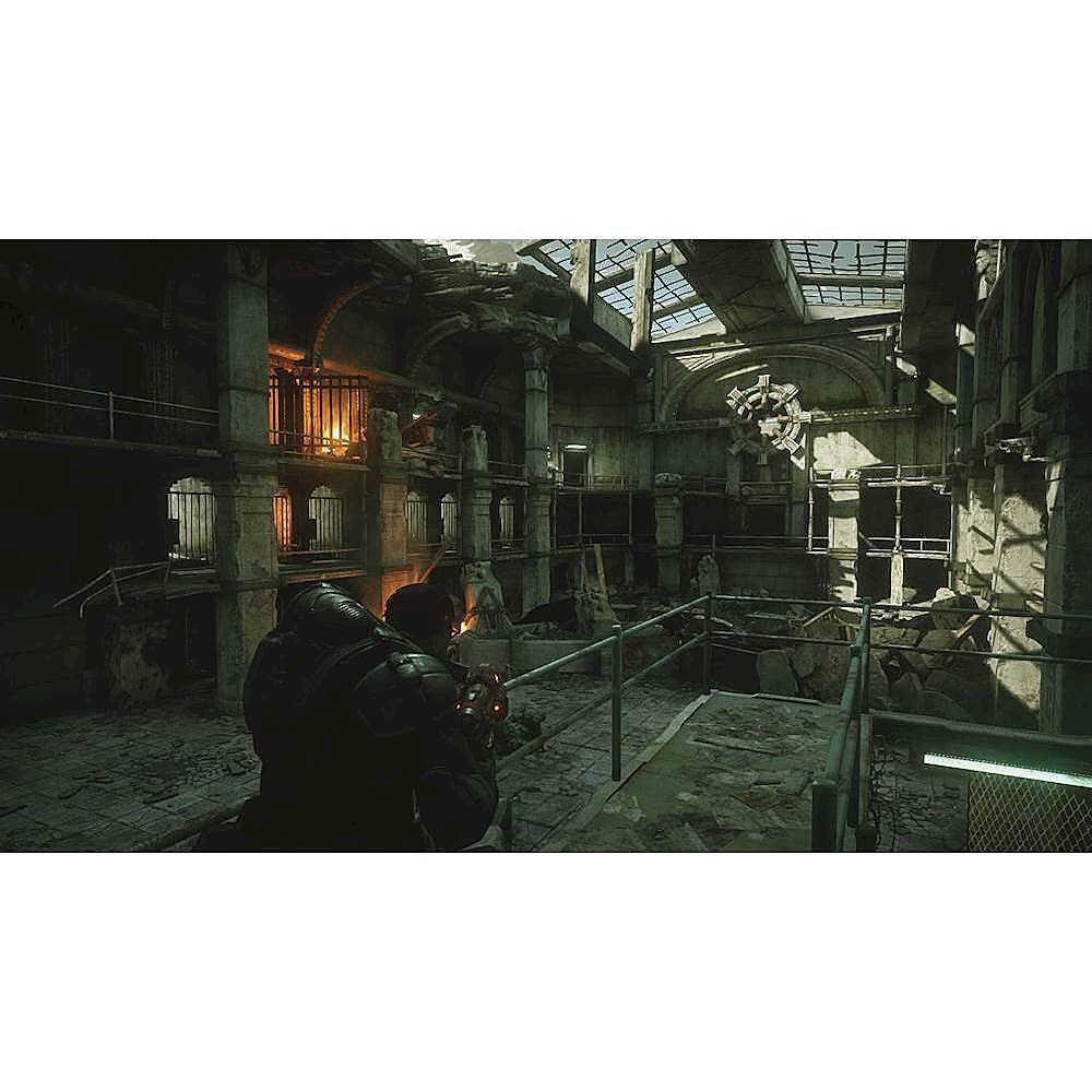 Alt View 20. Microsoft - Gears of War.