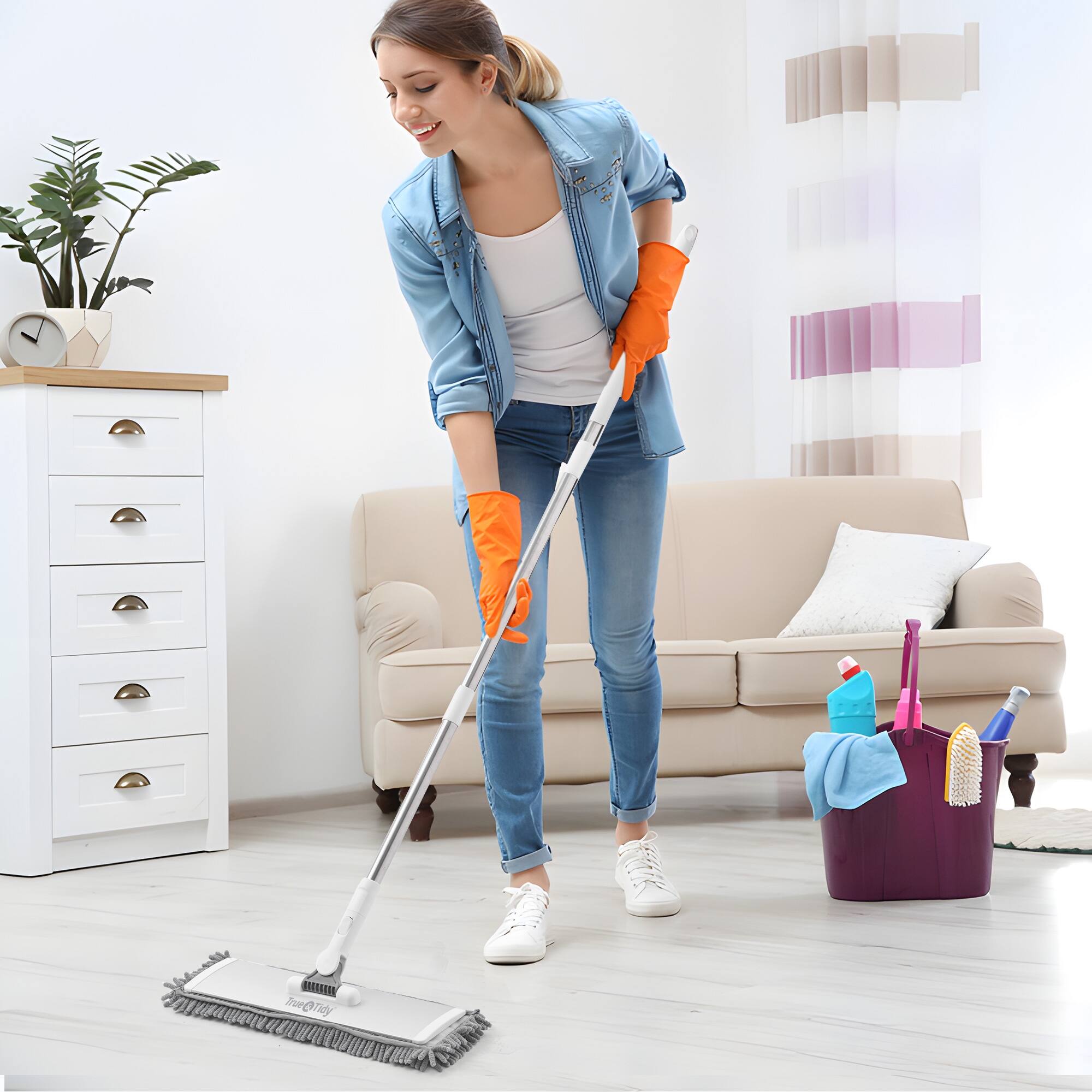 Angle. True & Tidy - Wet And Dry Dust Mop With 2 Cleaning Pads - Gray.