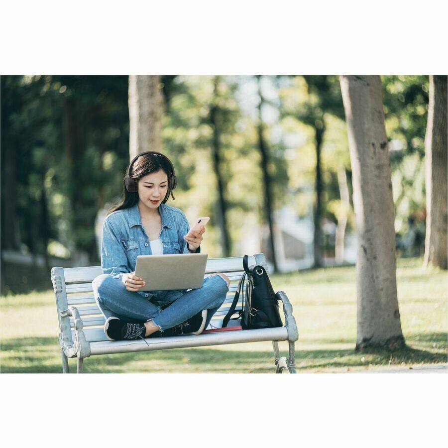 Alt View 1. Kensington - Kensington H1050 EQ Headset - Stereo - Wireless - Bluetooth - On-ear - Binaural - Black.