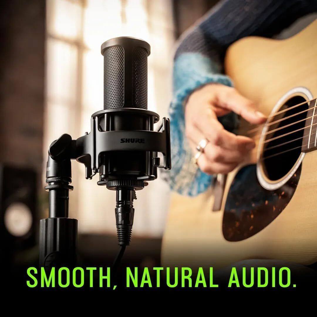 SHURE  
SMOOTH, NATURAL AUDIO.