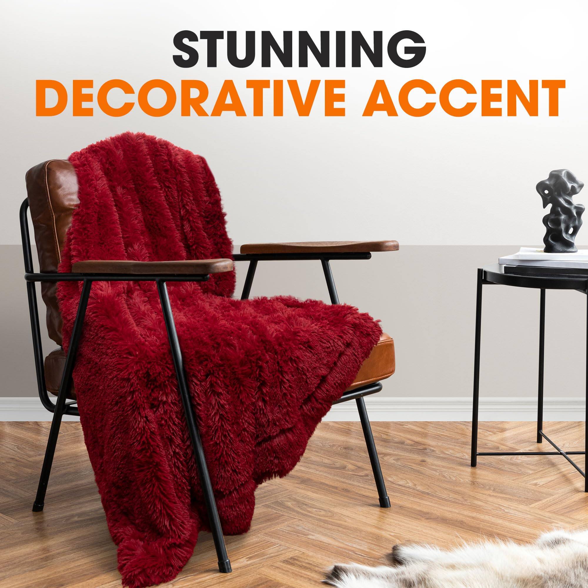 STUNNING DECORATIVE ACCENT