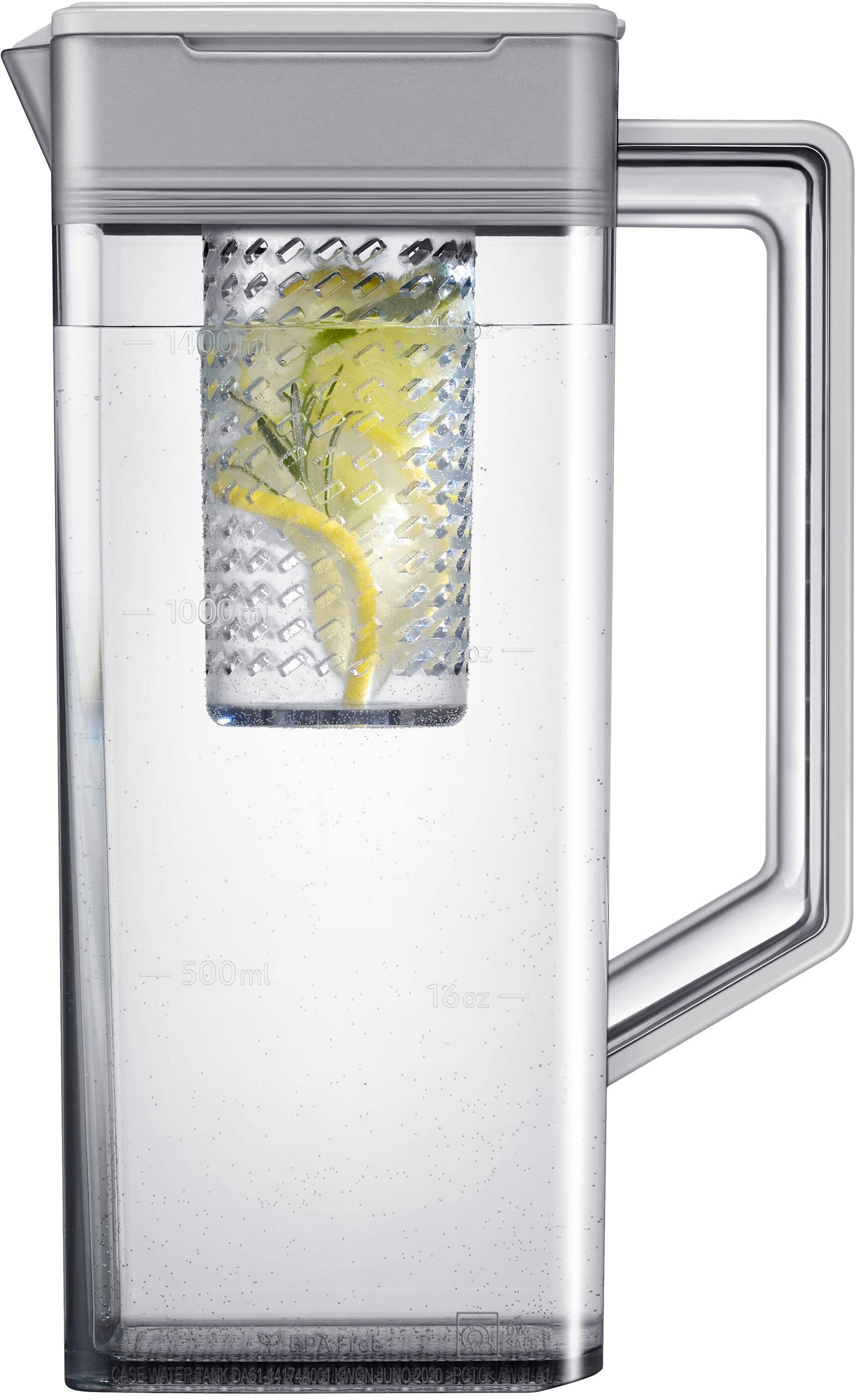 The image shows a clear glass pitcher with a lemon inside it. The pitcher has a capacity of 1400 ml, which is equivalent to 4.25 liters or 16 ounces. The pitcher is made of BPA-free plastic, ensuring safety and hygiene. It is designed for easy pouring and can be used for both hot and cold beverages. The pitcher is available in a case, making it a convenient option for everyday use.