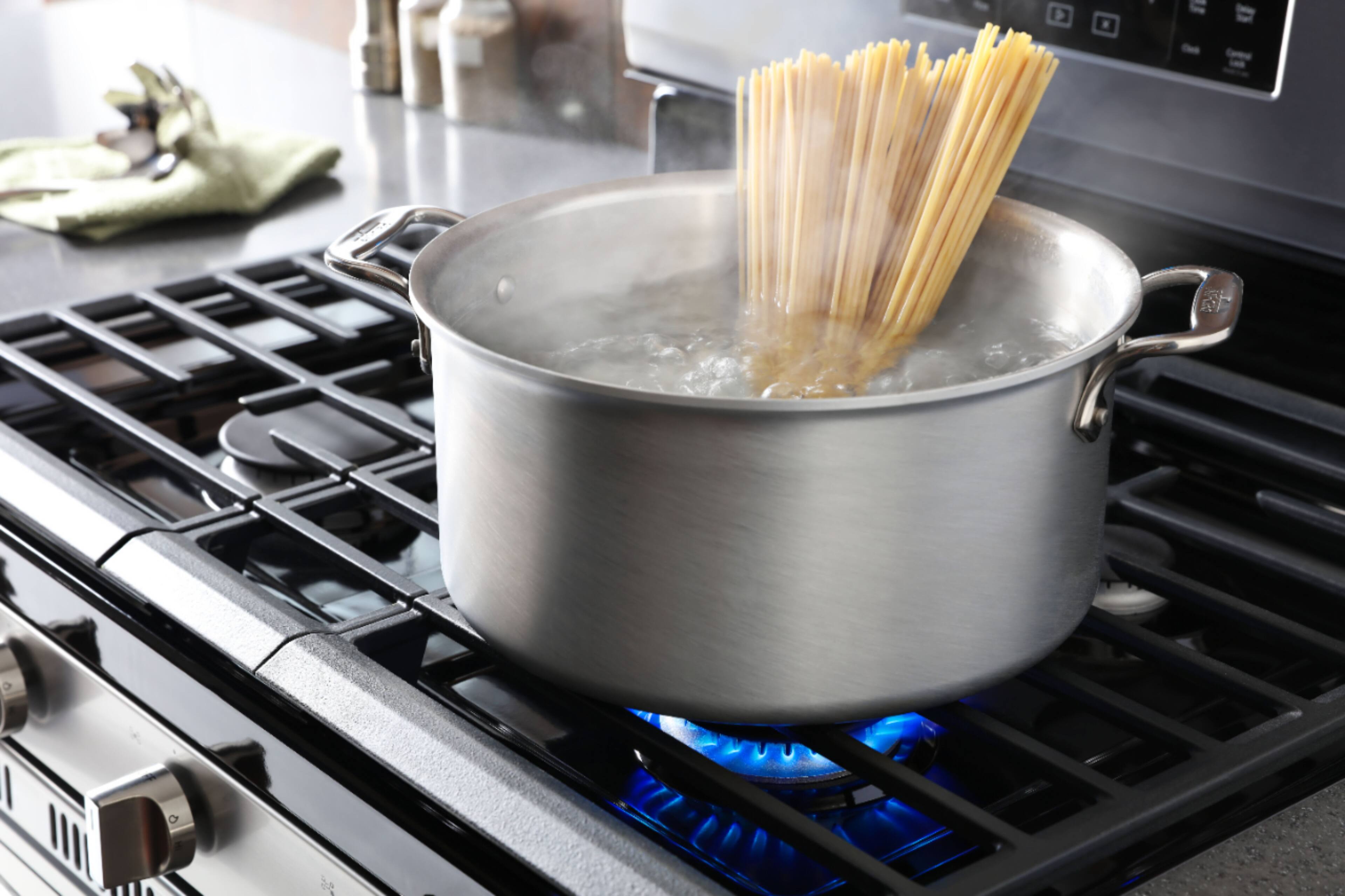 Alt View 14. Whirlpool - 5.0 Cu. Ft. Self-Cleaning Freestanding Gas Convection Range - Stainless Steel.