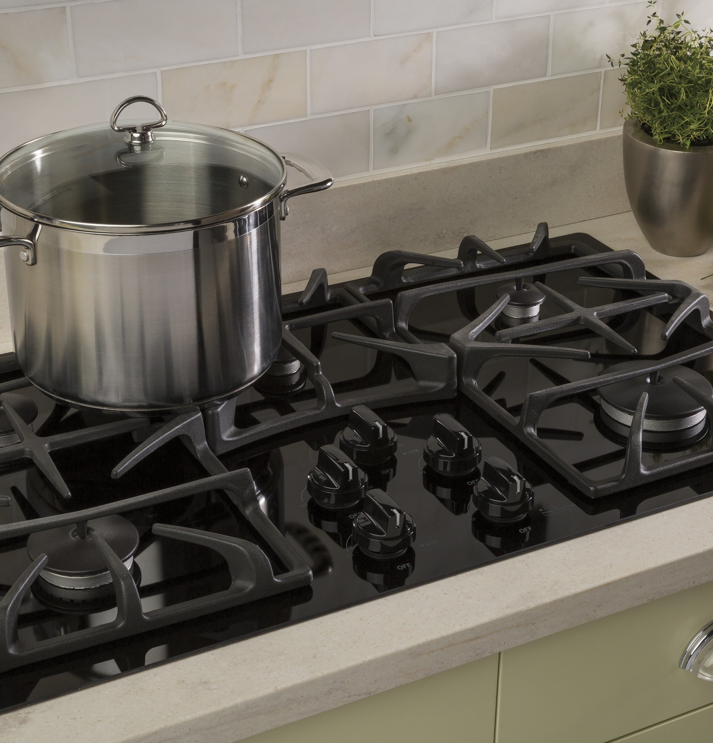 Best Buy GE 36" Gas Cooktop Black JGP5536DLBB