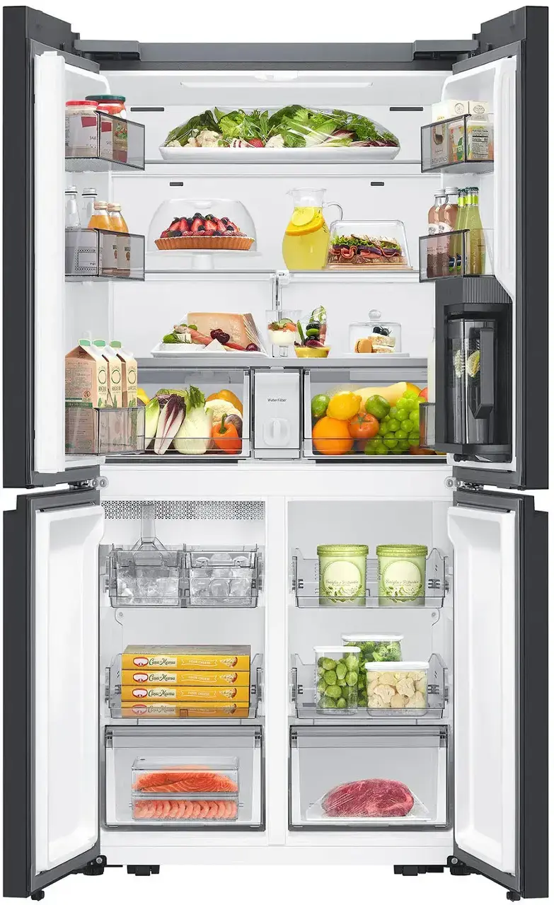 The text on the image reads "eN 03E matartiar E CoaHemo ConrMema E." This text does not make any sense or provide any context for the image. The image shows a refrigerator filled with various food items, including fruits, vegetables, and meat.
