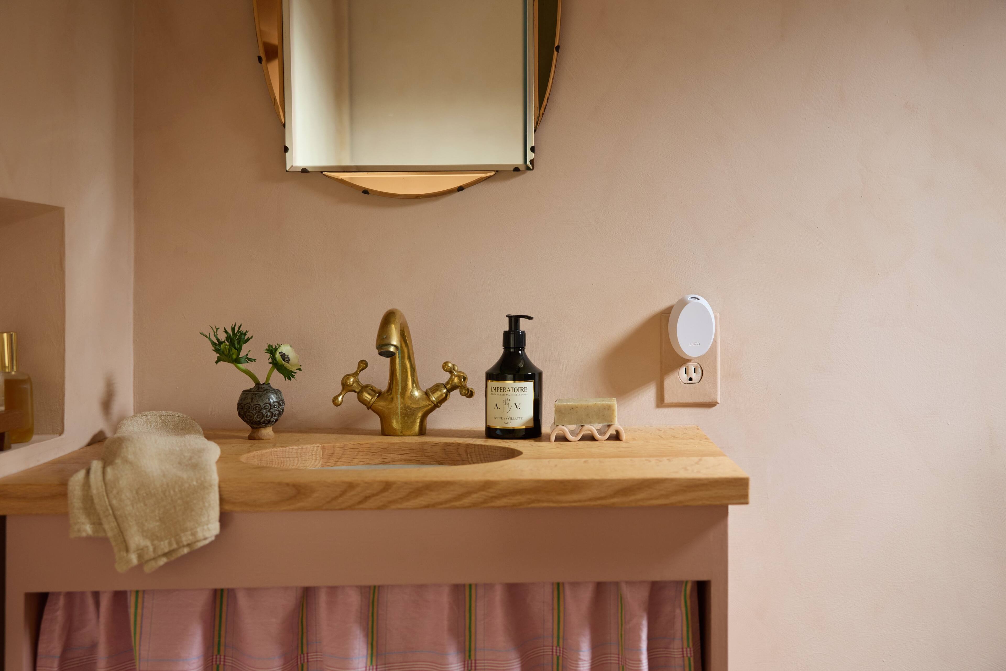 Alt View 7. Pura - Pura Mini Smart Home Fragrance Diffuser - White.