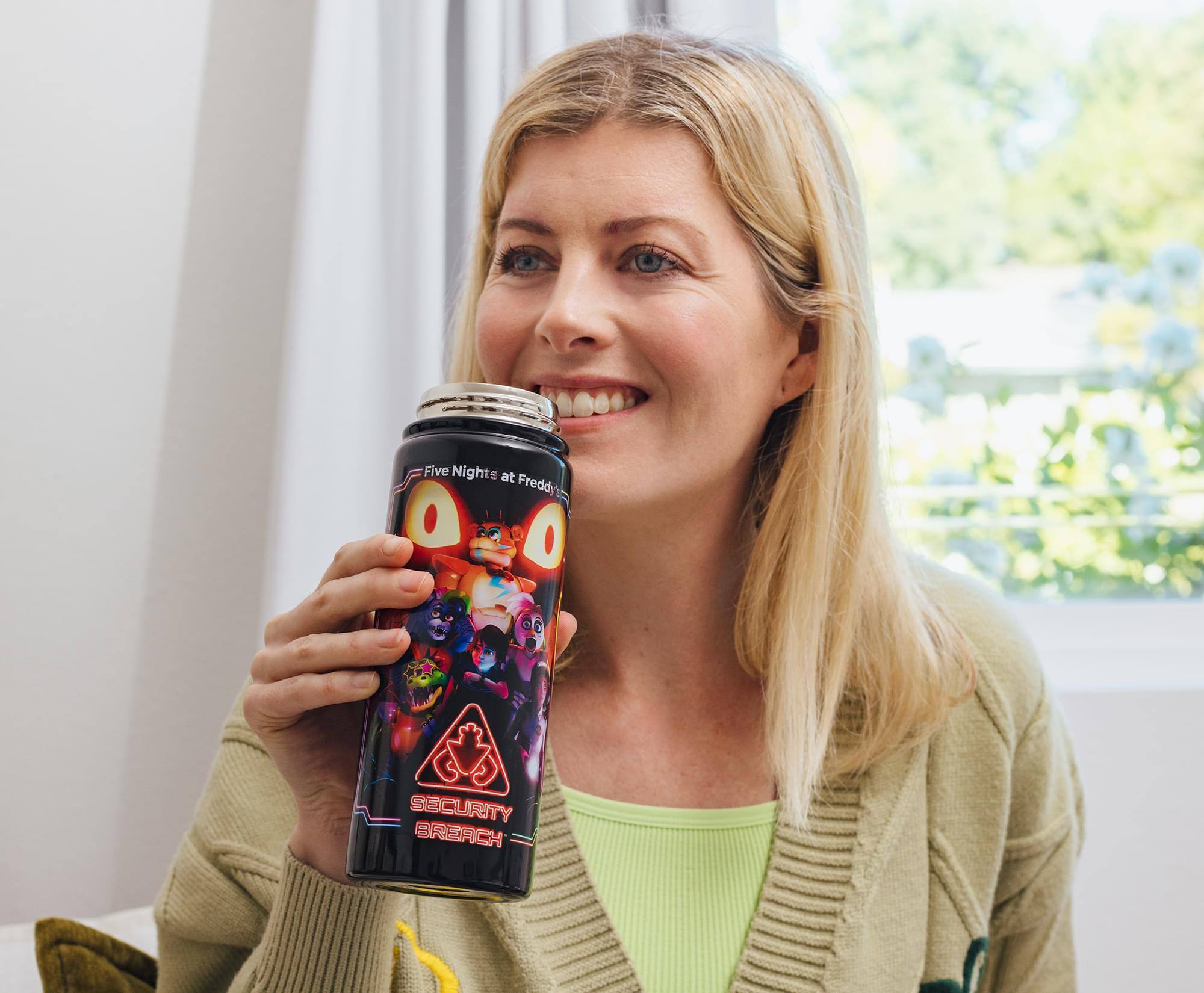 Five Nights at Freddy's  
SECURITY BREACH