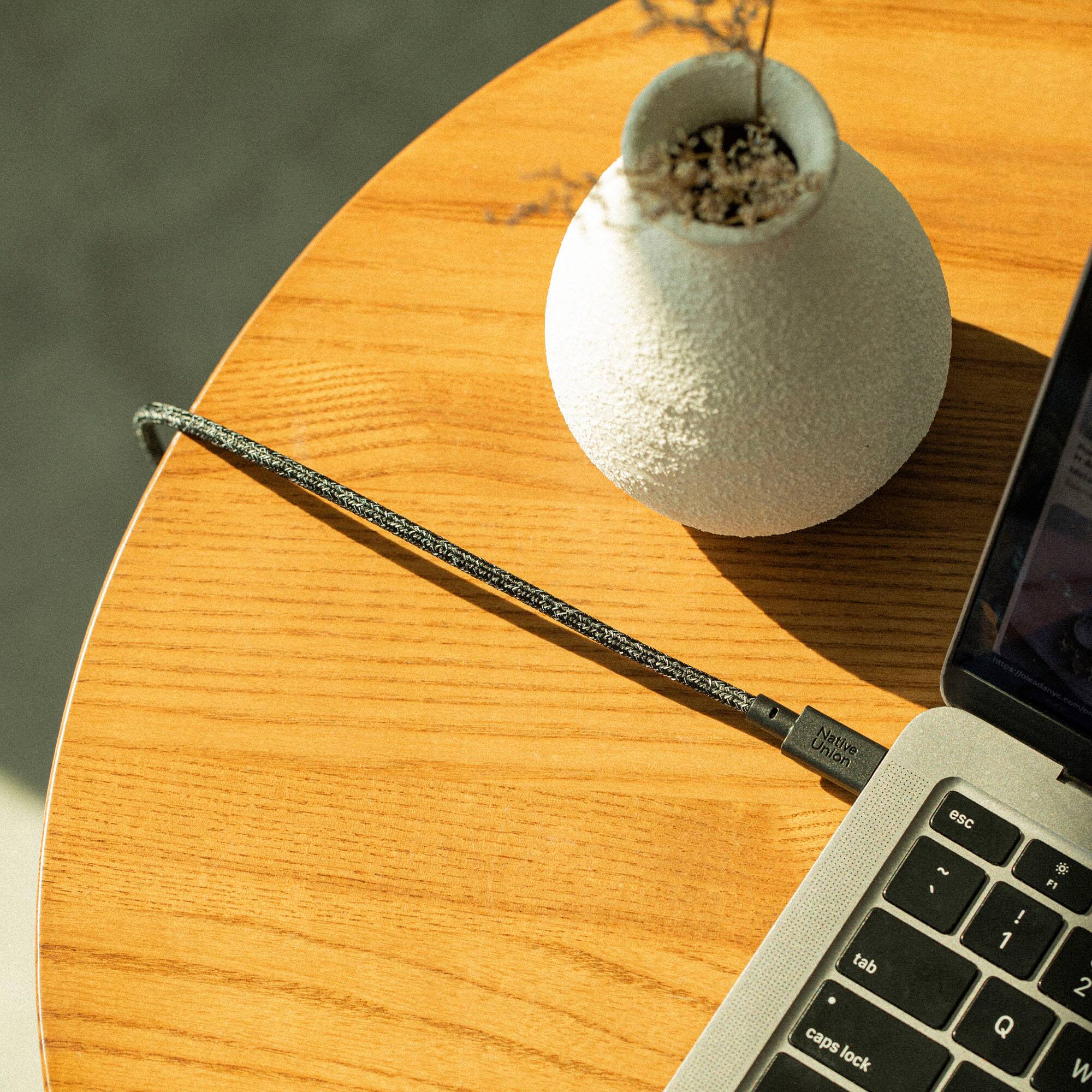 The text on the image is a keyboard layout, which includes the letters and symbols on the keys. The layout is as follows:

1. 1 2 3 4 5 6 7 8 9 0
2. Q W E A S D F G H J K L
3. Z X C V B N M , . /
4. Shift + 1 2 3 4 5 6 7 8 9 0
5. Ctrl + 1 2 3 4 5 6 7 8 9 0
6. Alt + 1 2 3 4 5 6 7 8 9 0
7. Command + 1 2 3 4 5 6 7 8 9 0

This layout is commonly used on laptops and keyboards, and it is designed to help users type efficiently and accurately.