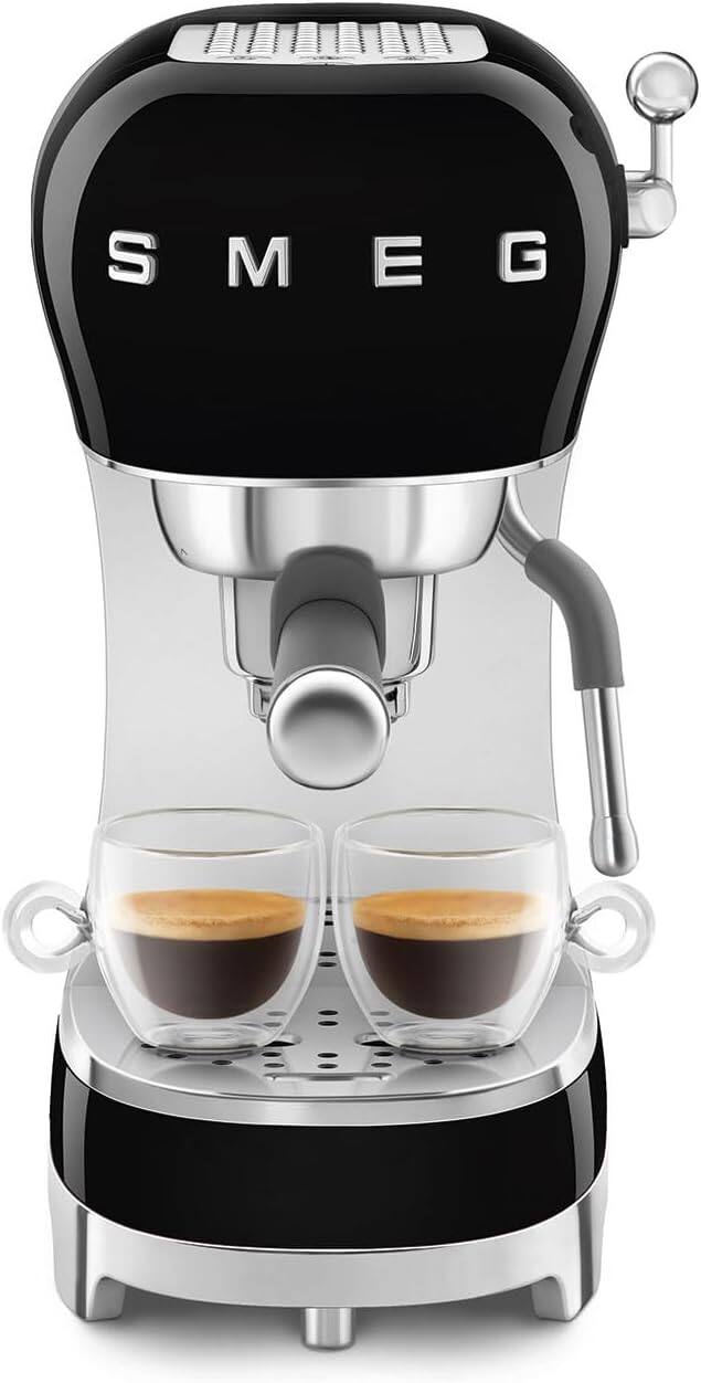 Angle. SMEG - Manual Espresso Machine ECF02 - Black.