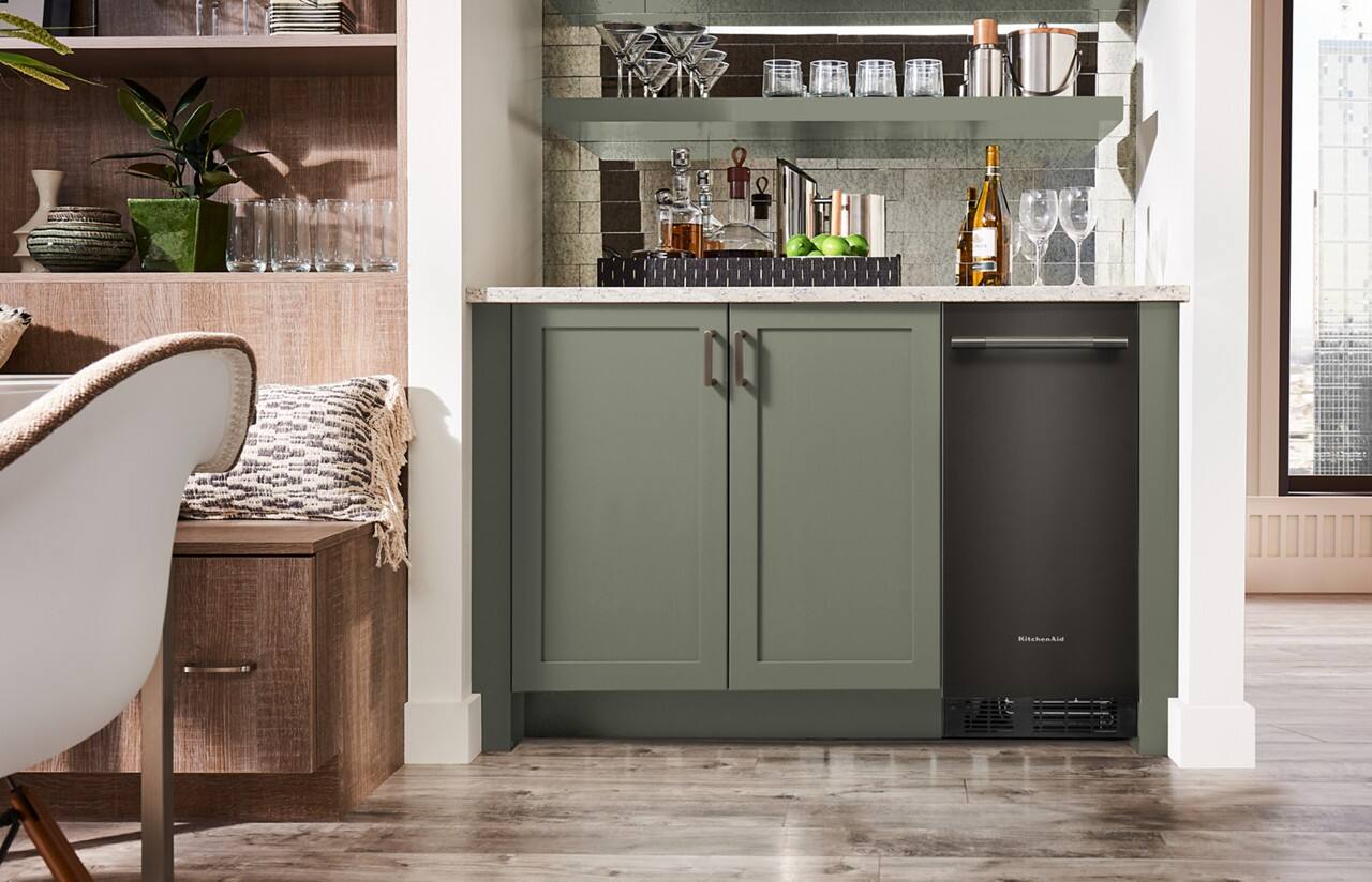 Alt View 7. KitchenAid - 15 inch 25-Lb. Ice Maker - Black Ore.