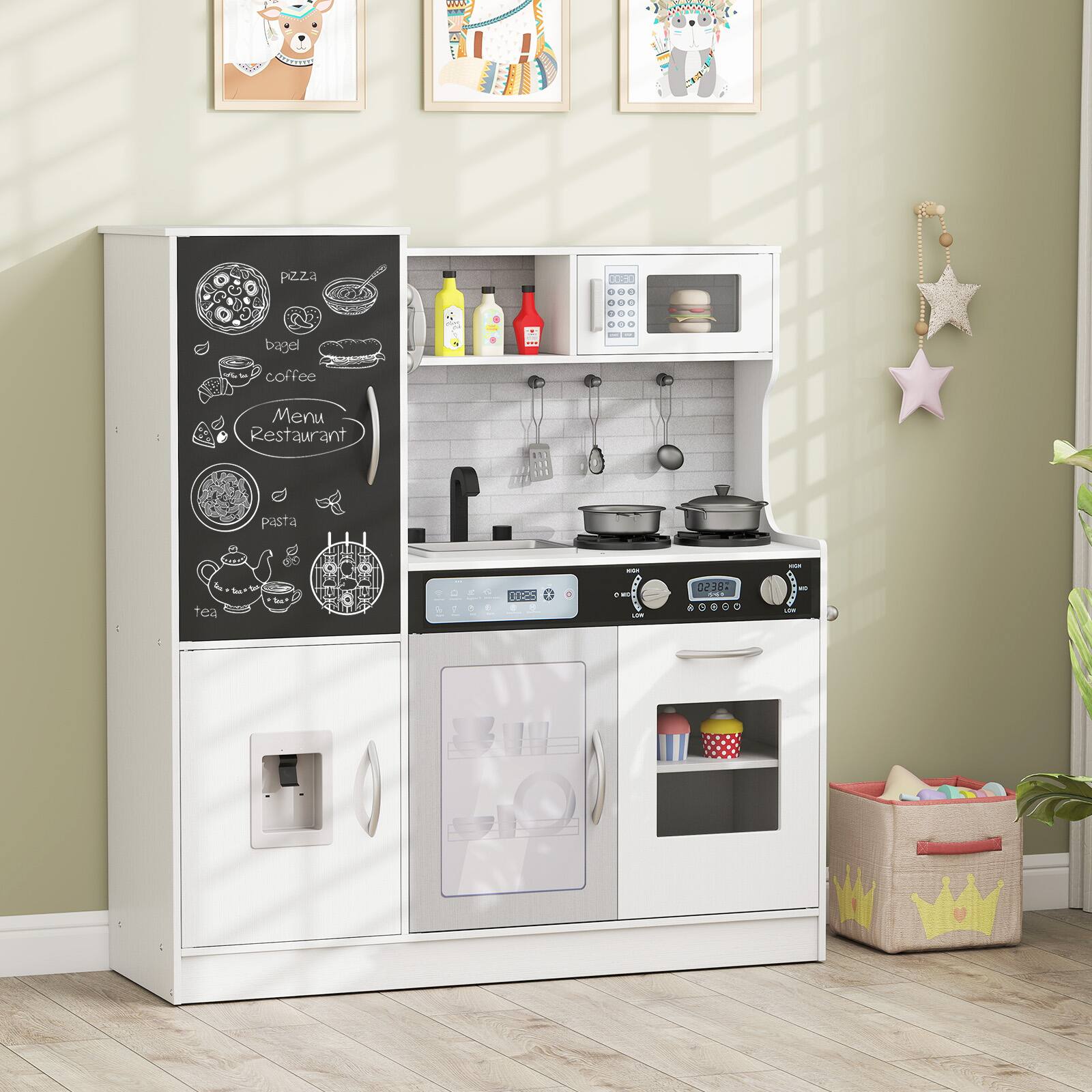 A pizza bagel coffee.  
Menu Restaurant  
pasta 2.09 - e 4  
tea T - - 1238 -