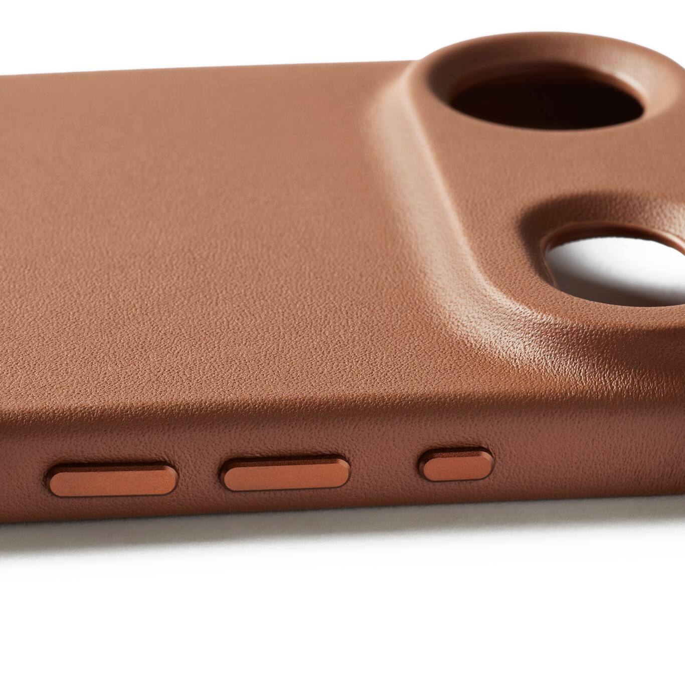 Alt View 1. Mujjo - Mujjo Full Leather Case for iPhone Air - Tan.