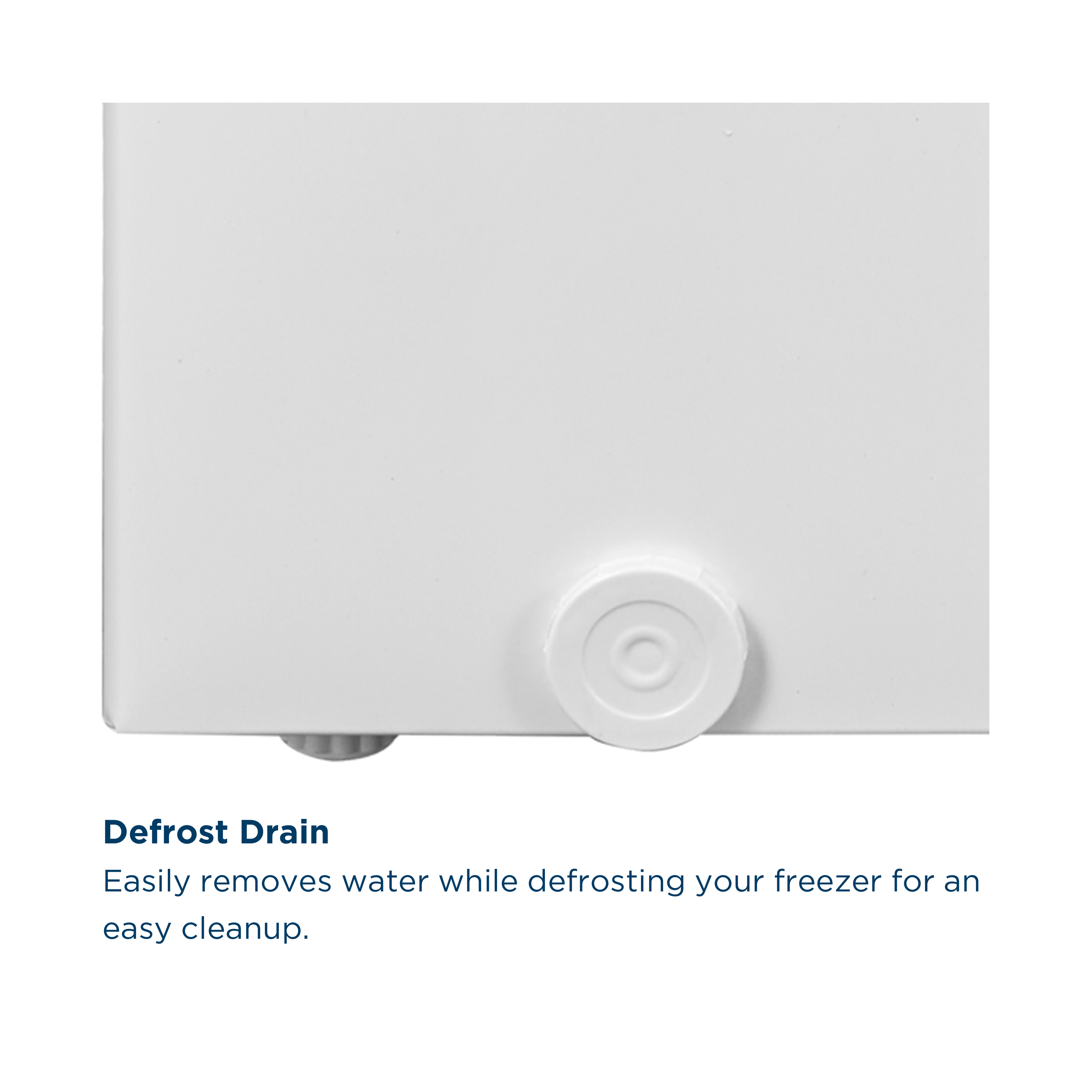 Back. Insignia™ - 7 Cu. Ft. Garage-Ready Chest Freezer - White.