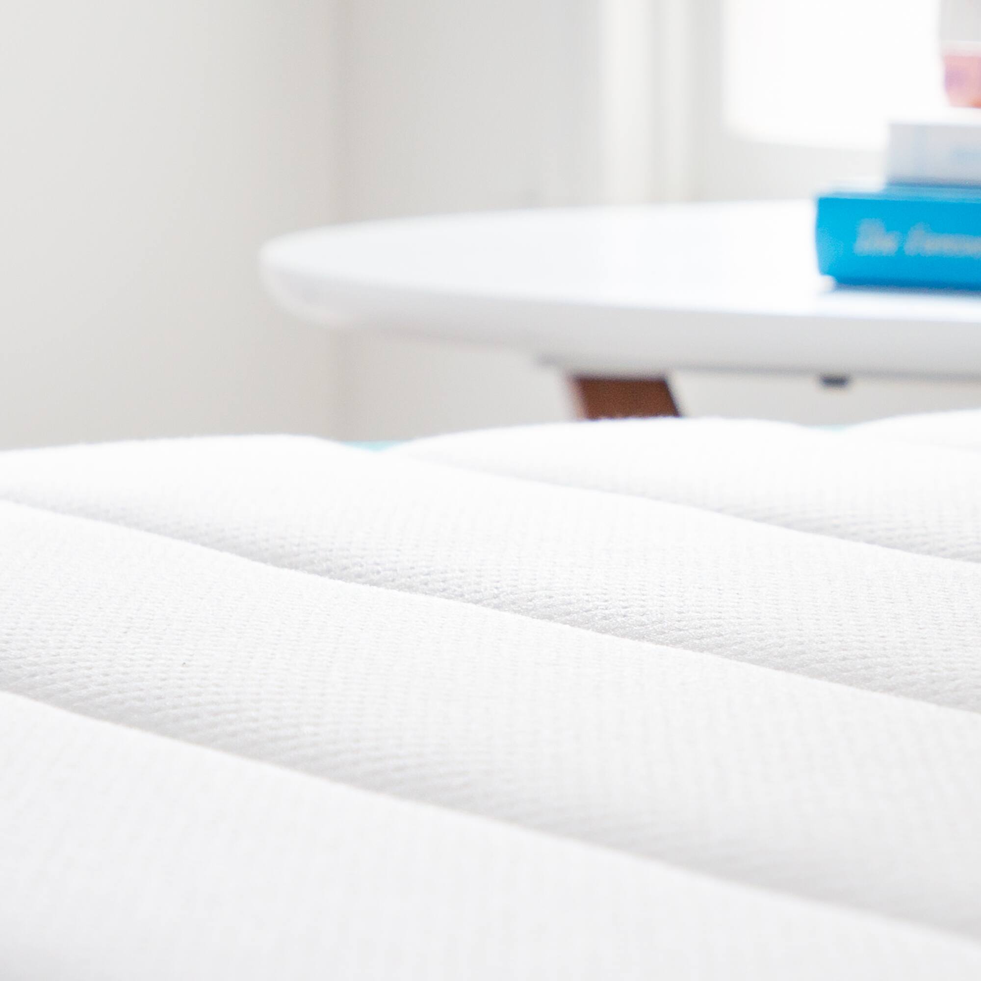 Alt View 12. Linenspa Essentials - 8-inch Hybrid Bonnell Mattress - King - White.