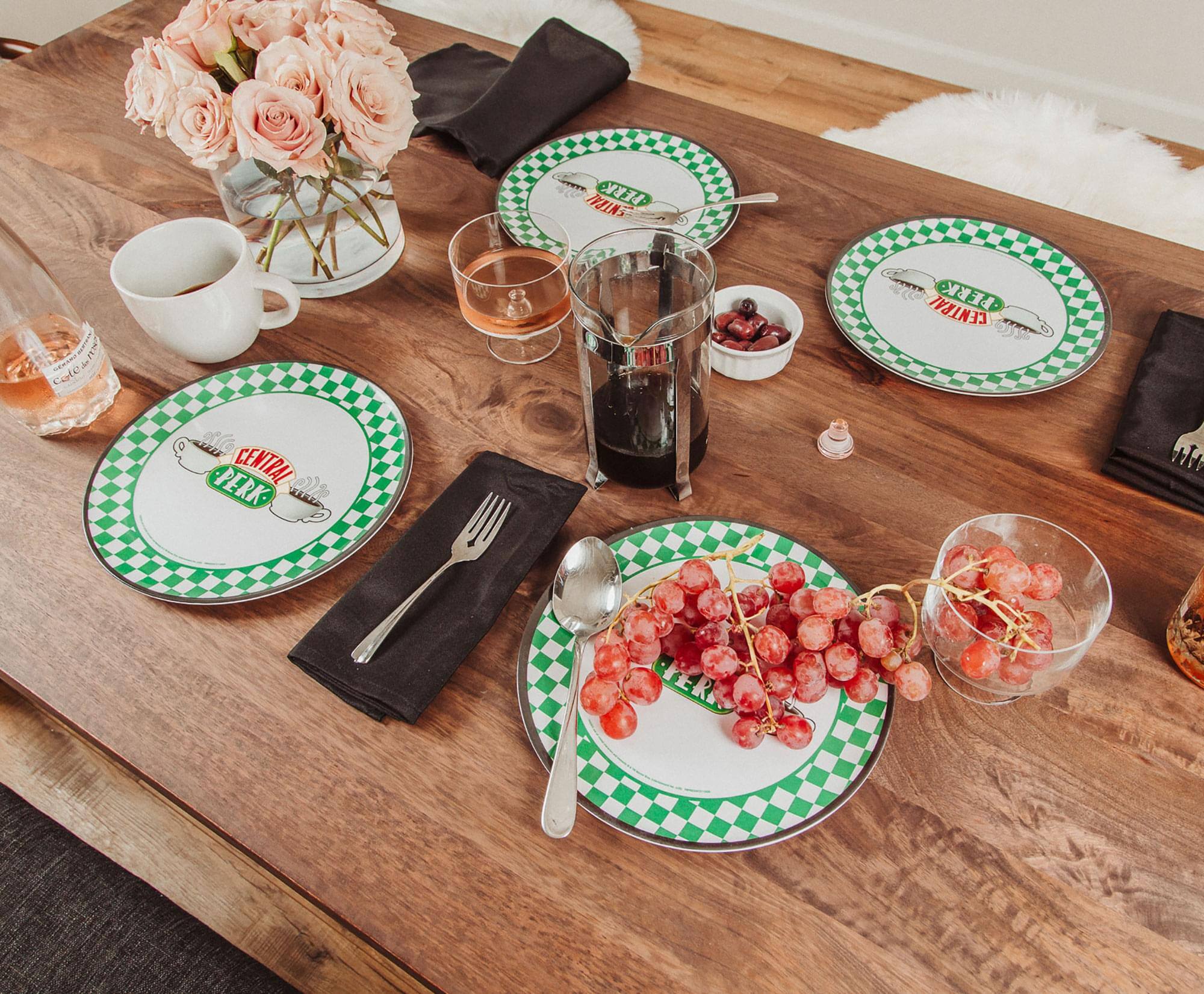 CENTRAL PERK  
CENTRAL PERK  
CENTRAL PERK  
CENTRAL PERK