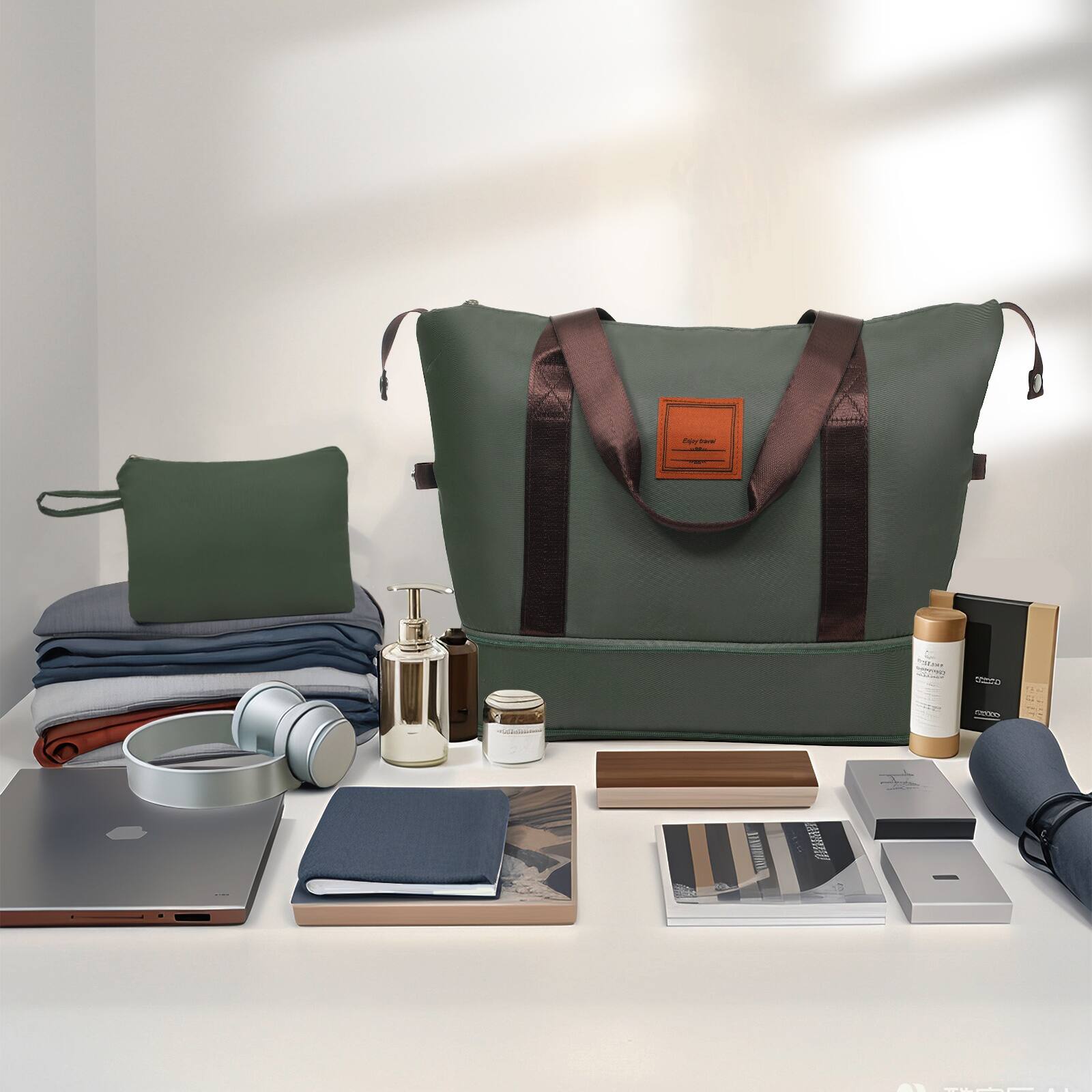 Alt View 1. Ecooso - 3-Piece Luggage Set Airline Approved Lightweight Hardshell ABS Suitcases with Spinner Wheels 20-Inch Carry-On - Green.