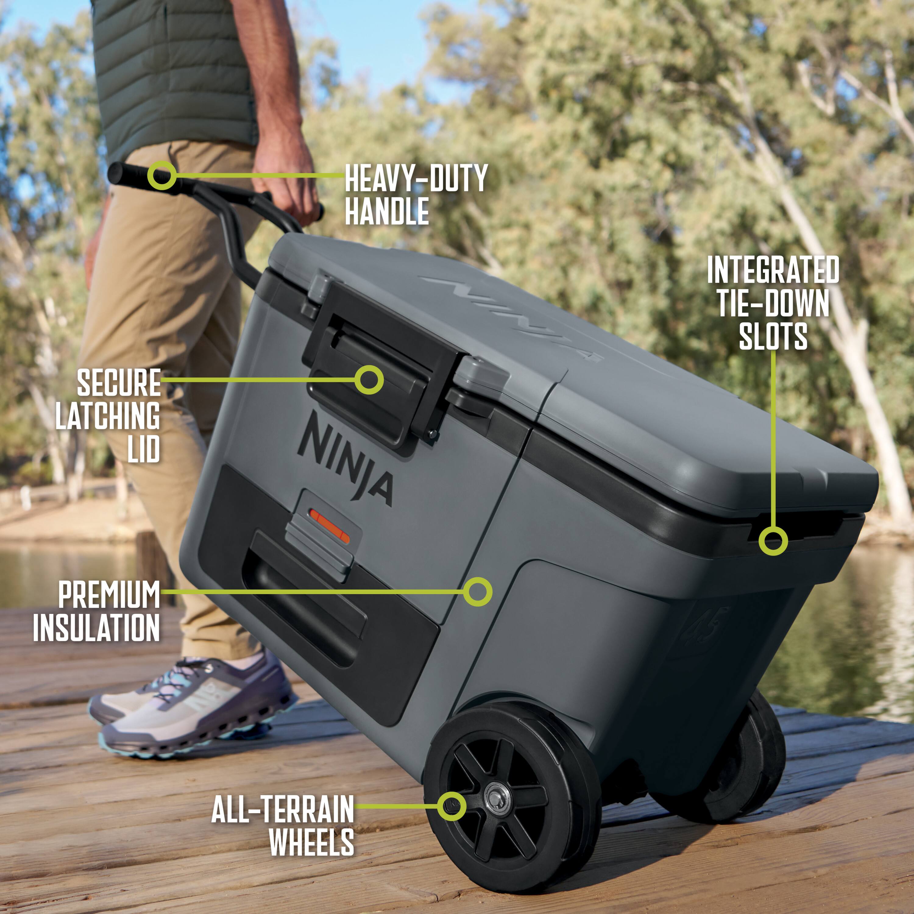 HEAVY-DUTY HANDLE  
SECURE LATCHING LID  
PREMIUM INSULATION  
INTEGRATED TIE-DOWN SLOTS  
ALL-TERRAIN WHEELS