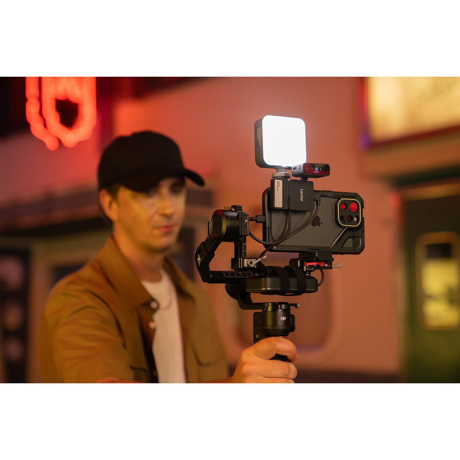 Alt View 2. Lexar - Professional Go Portable USB 3.2 SSD with Hub 1TB - Black.