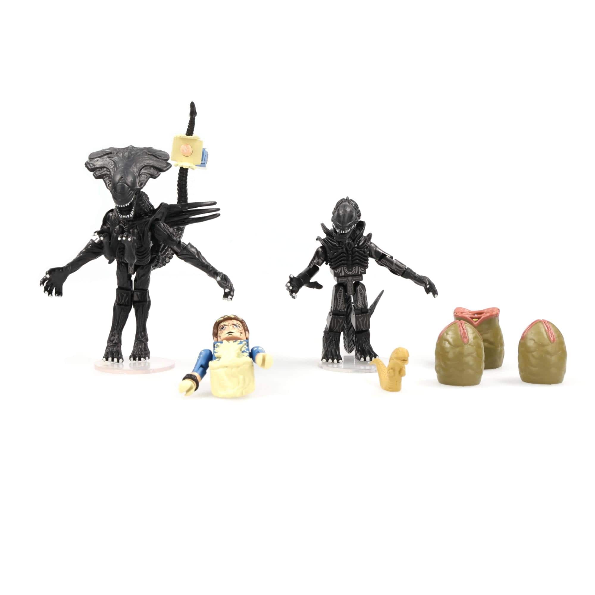 Diamond Comic - Aliens Deluxe Queen Alien with Warrior Alien & Battle-Damaged Bishop Minimates - Black