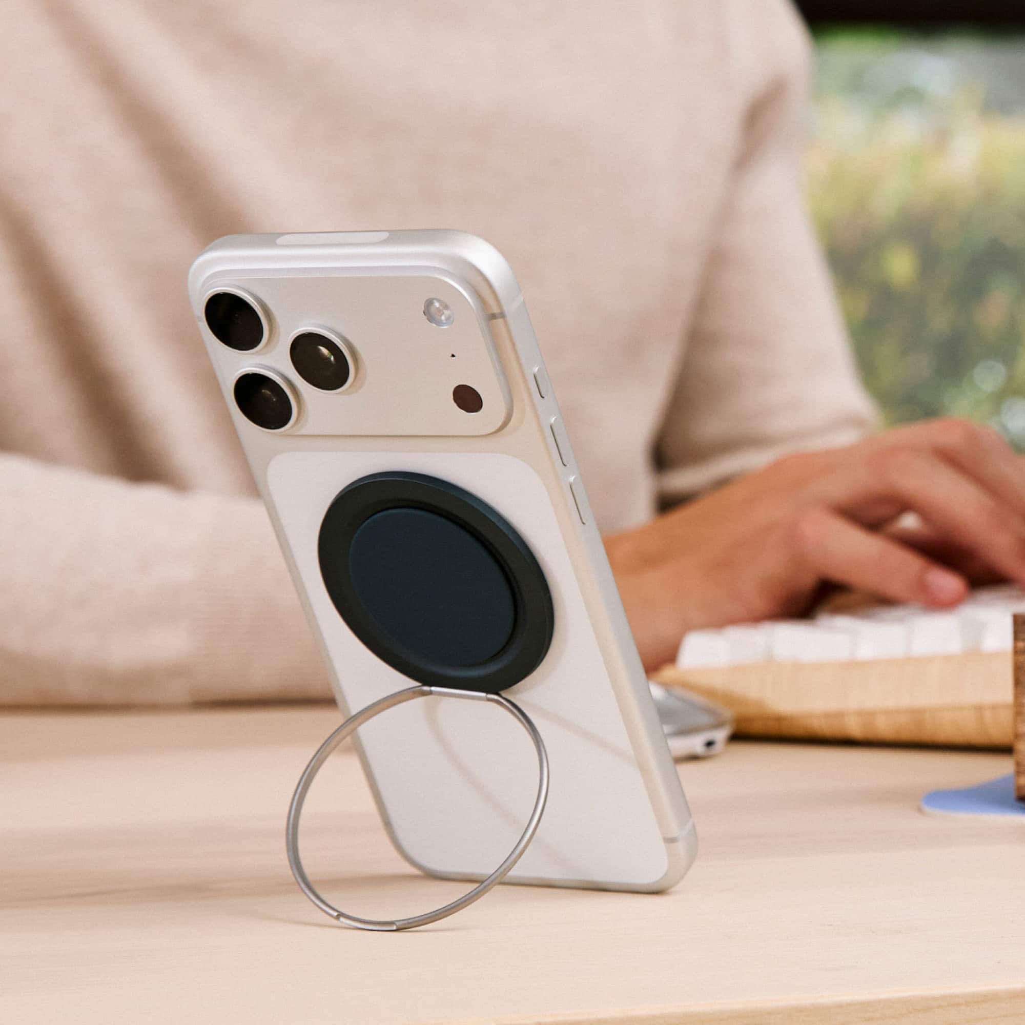 PopSockets Low Pro Grip for MagSafe, Ultra Thin Magnetic Phone