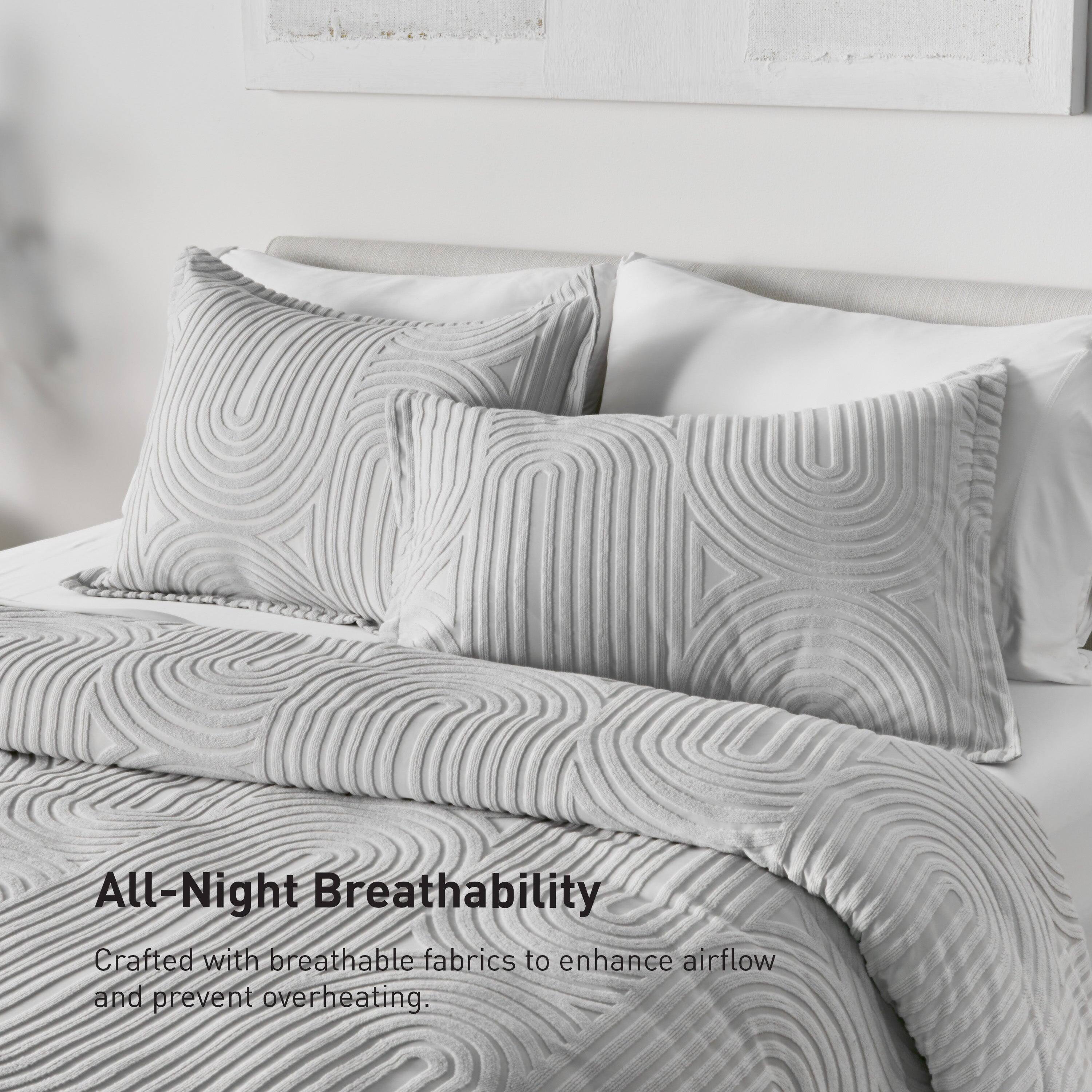 All-Night Breathability  
Crafted with breathable fabrics to enhance airflow and prevent overheating.