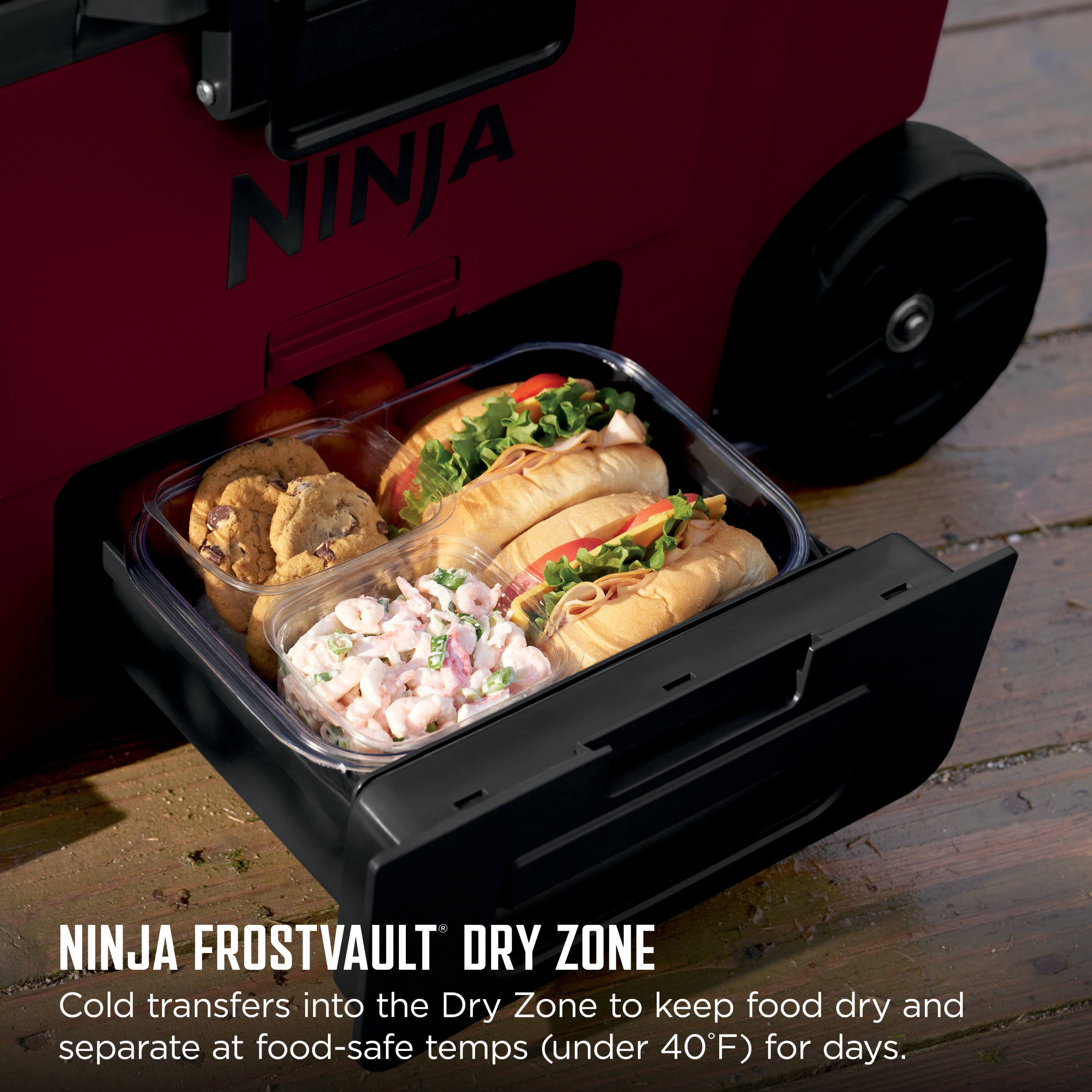 NINJA FROSTVAULT DRY ZONE  
Cold transfers into the Dry Zone to keep food dry and separate at food-safe temps (under 40°F) for days.