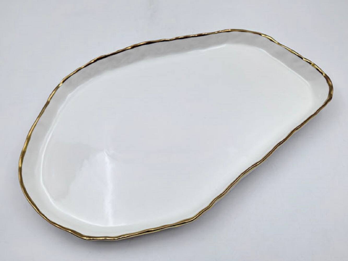Angle. Jiallo - 12" Simplicity Collection White Porcelain Gold Trim Freestyle Oval Shape Tray - White.