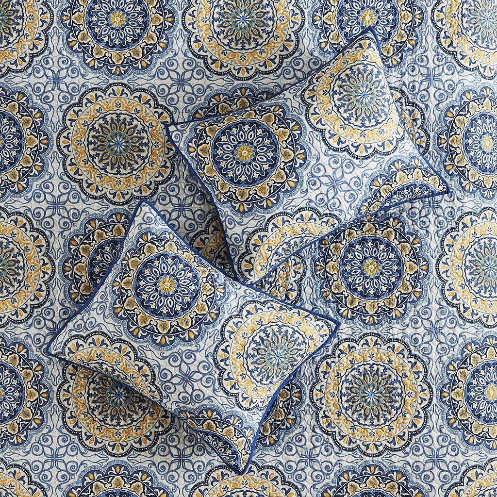 Alt View 2. Gracie Mills - Gracie Mills Lilly 6 Piece Medallion Reversible Quilt Set with Decorative Pillows - Blue.