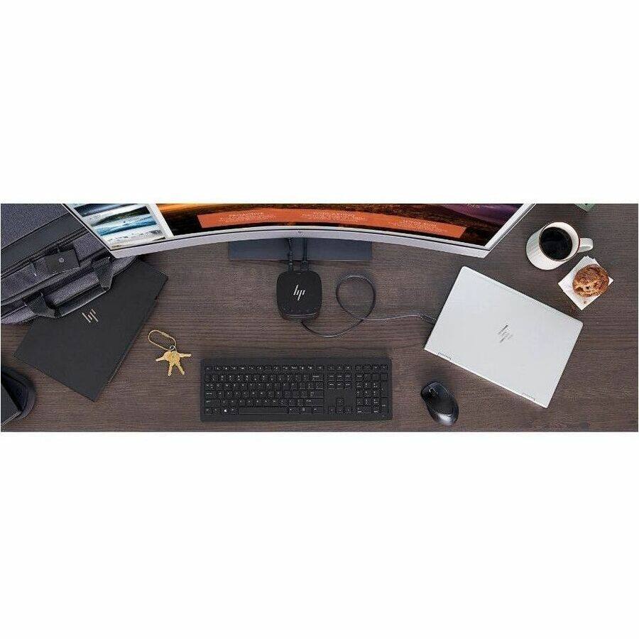Alt View 3. HP - HP 330 Wireless Mouse and Keyboard Combination - USB Type A Plunger Wireless RF 2.40 GHz Keyboard - English (Canada) - Black.