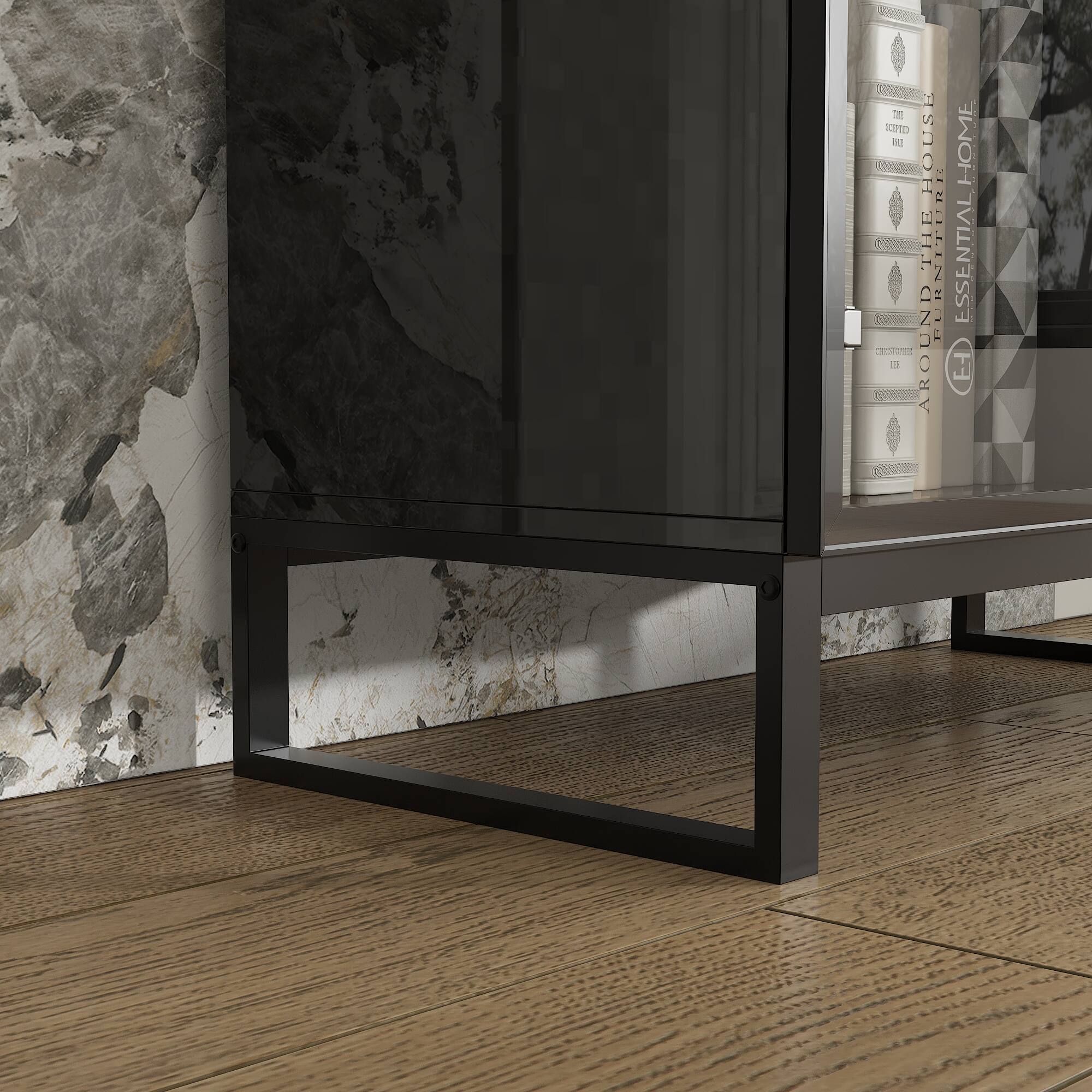 The Essential Home  
Around the Furniture  
The Essential Home