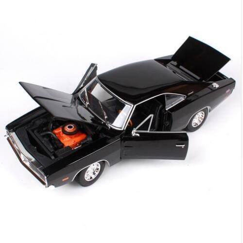 Angle. Maisto - 1969 Dodge Charger R/T Black 1/18 Diecast Model Car by Maisto - Black.