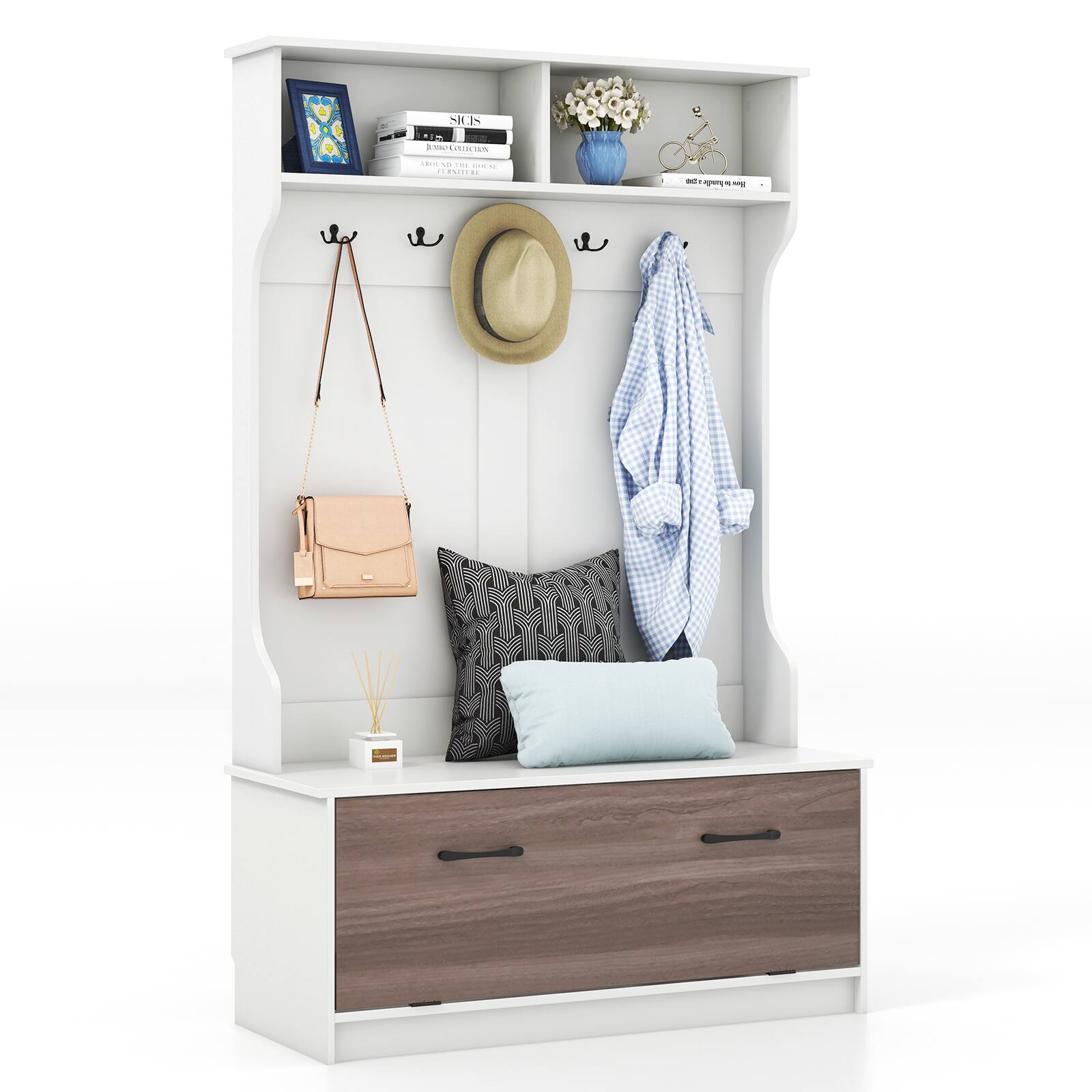 The text on the image reads:

"SIGS
AROUND THE WORLD
PHOTOGRAPHER
PHOTOGRAPHER"