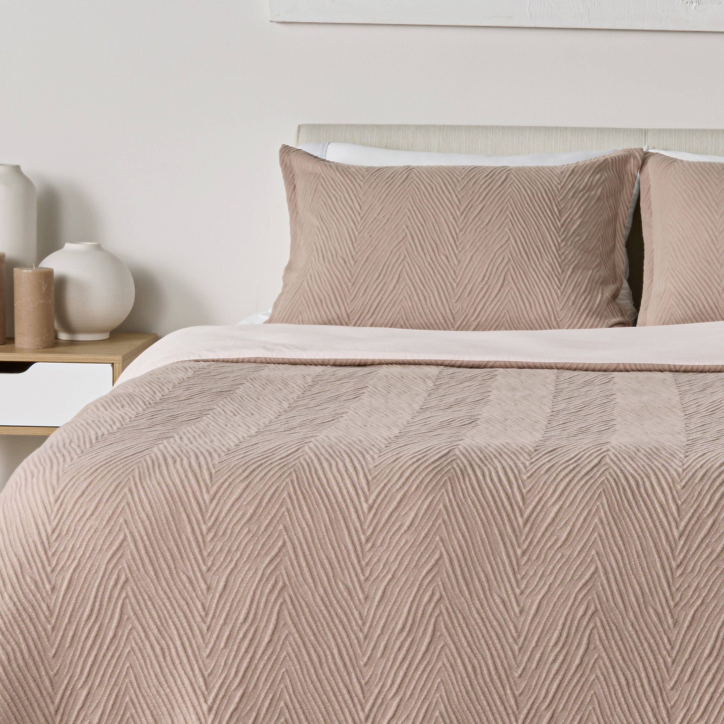 Left. Bedgear - Performance® Duvet & Sham Set - Arrowhead - Taupe, Queen - taupe.