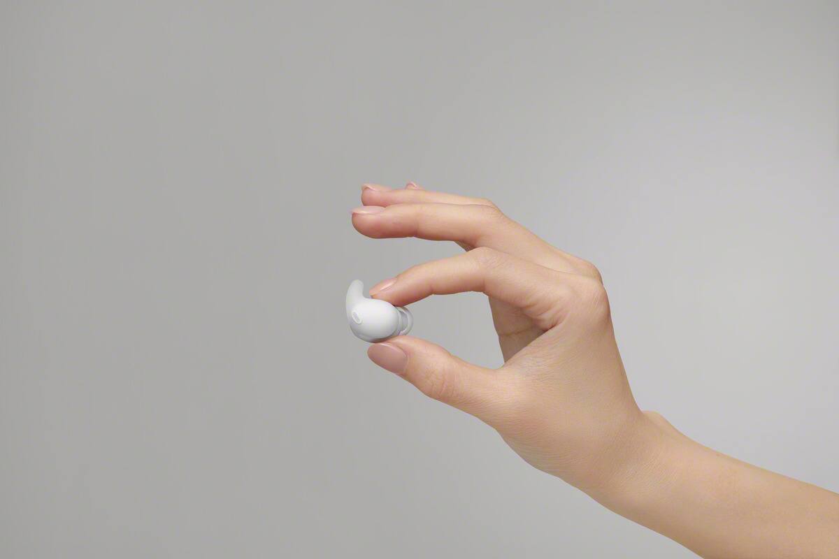 Alt View 23. Sony - LinkBuds Fit True Wireless Noise Canceling Earbuds - White.