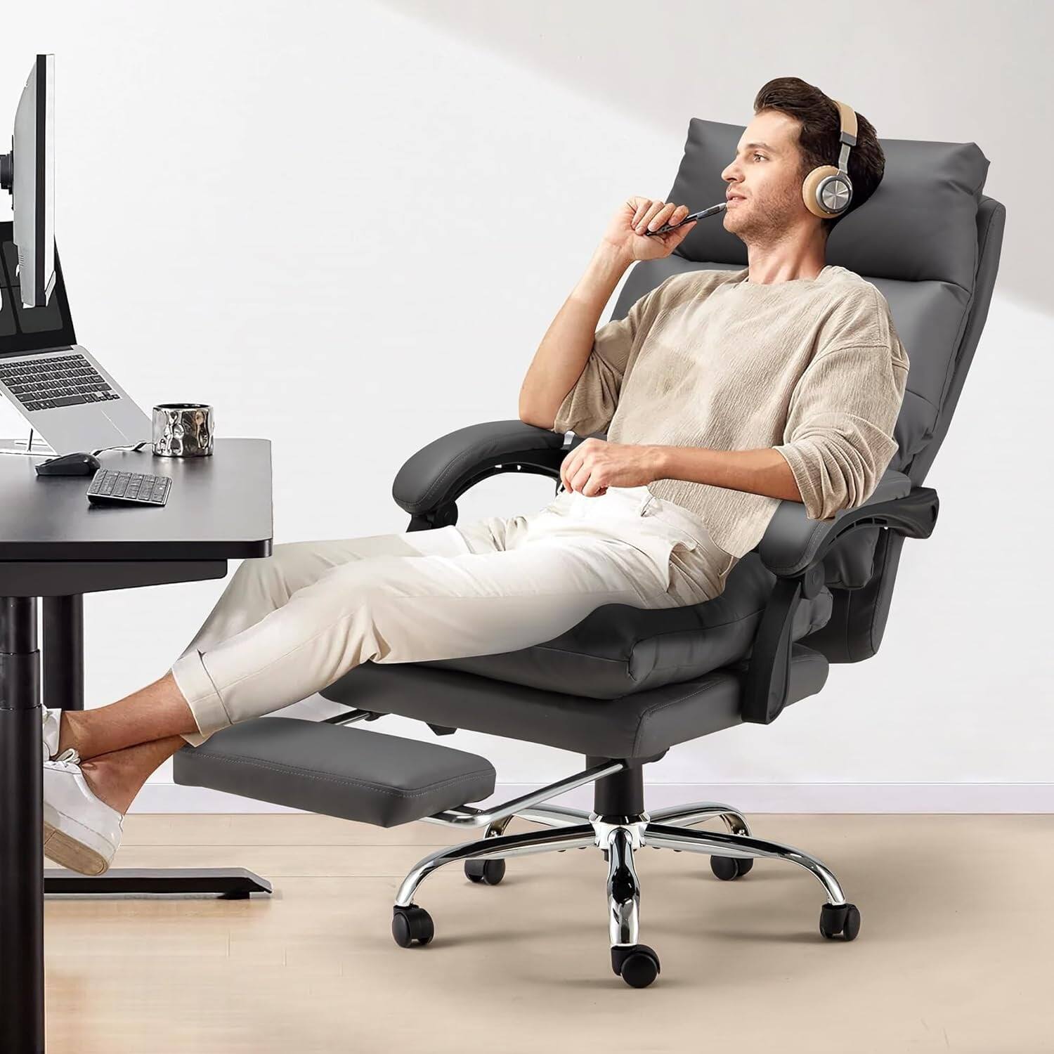 Angle. U-HOMY - Ergonomic Reclining Massage Office Chair, 4-Point Vibrating Desk Chair with Footrest & Adjustable Armrests - Grey.