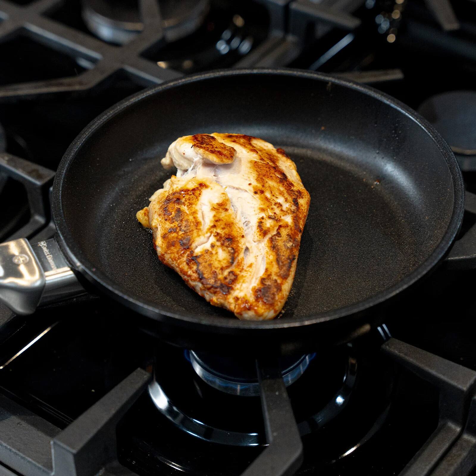 Alt View 5. Swiss Diamond - CHD Nonstick Fry Pan, 8-Inch - Black.