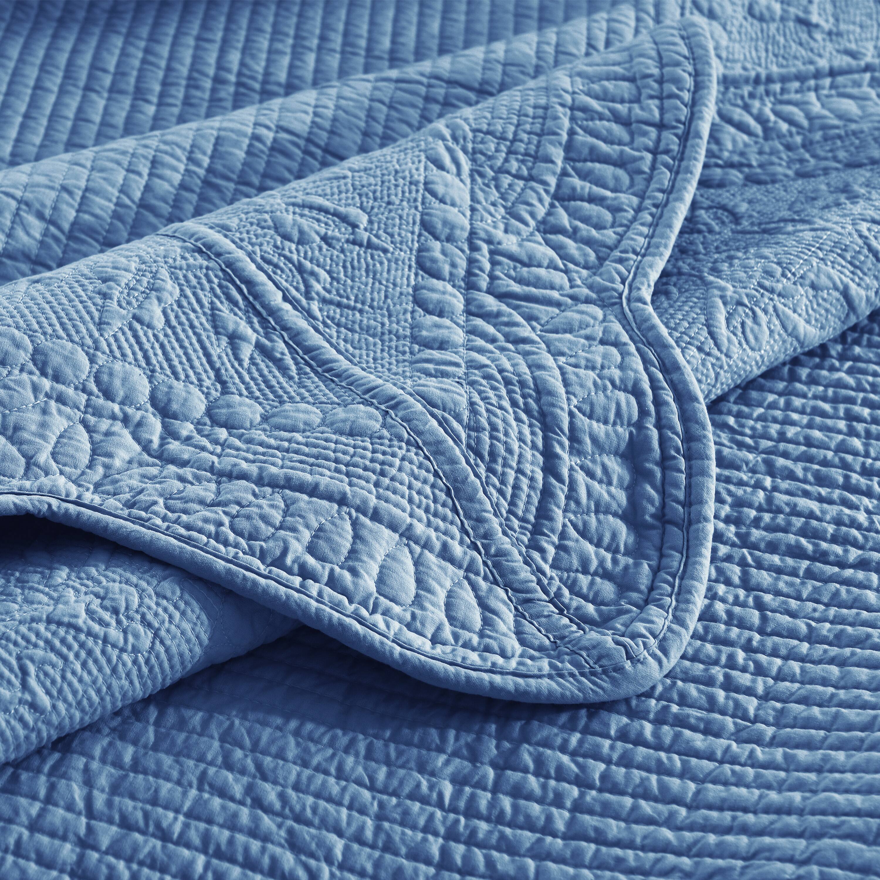 Alt View 1. MarCielo - Marcielo 3 Piece 100% Cotton Oversized Bedspread Lightweight Quilt Set - Blue.