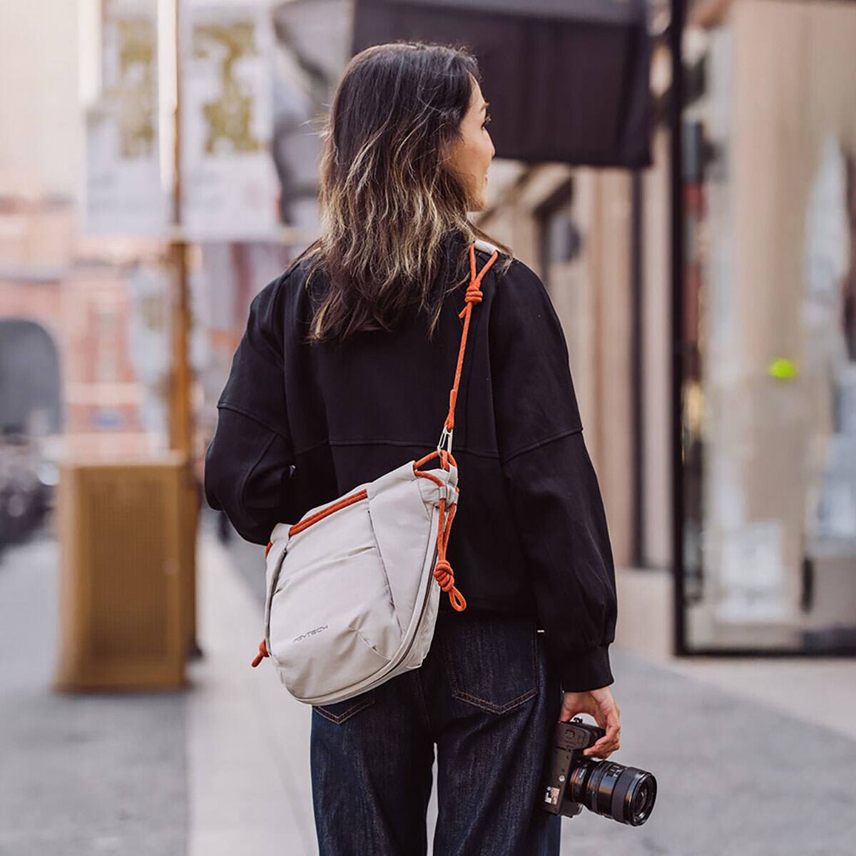 Alt View 1. PGYTECH - PGYTECH OneGo Rope Strap Bag - Lilac.