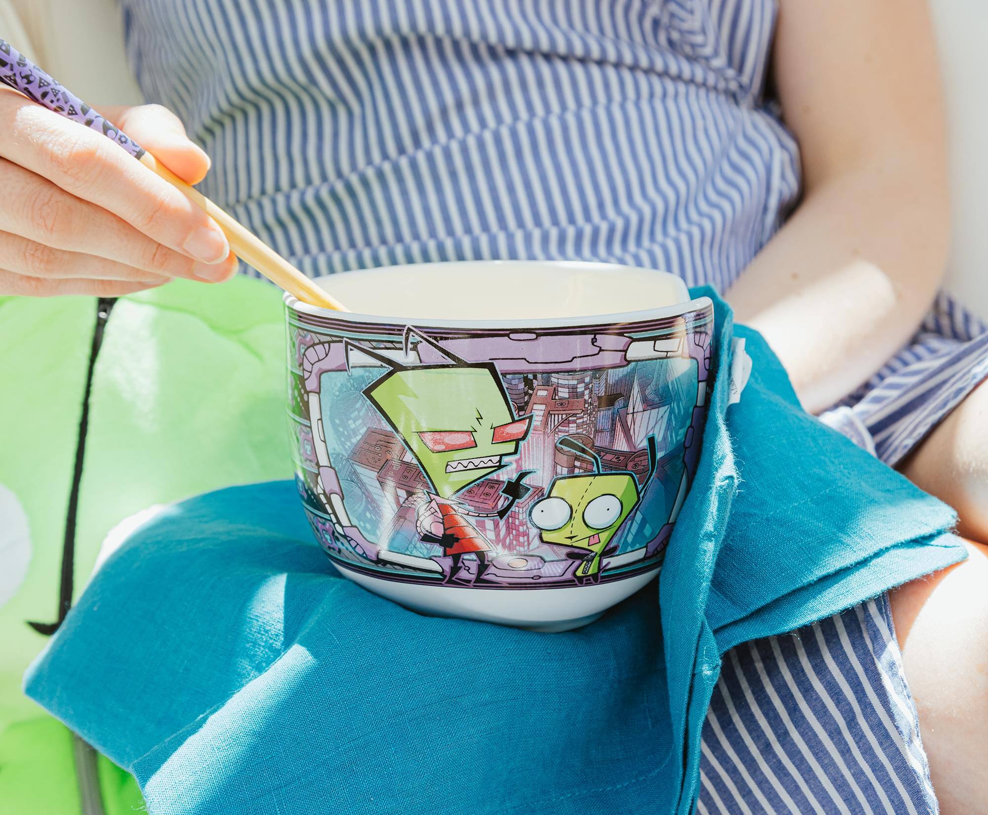 Alt View 5. Silver Buffalo - Invader Zim and GIR 20-Ounce Ceramic Ramen Bowl and Chopstick Set - Multicolored.