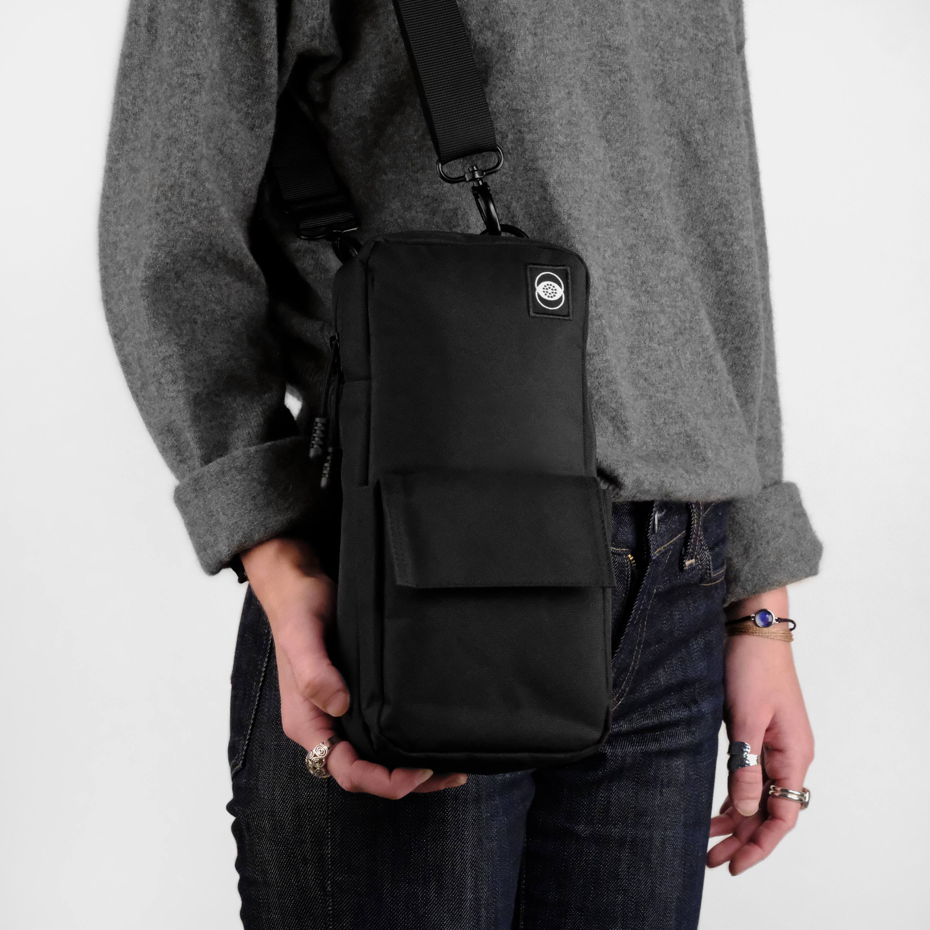 Alt View 1. Retrospekt - Retrospekt SLR 680 Black Camera Bag.