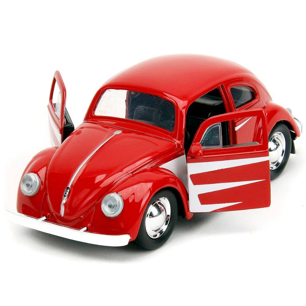 Angle. Jada - 1959 Volkswagen Beetle Red with White Graphics and Boxing Gloves Accessory "Punch Buggy" Series 1/32 - Red and White.