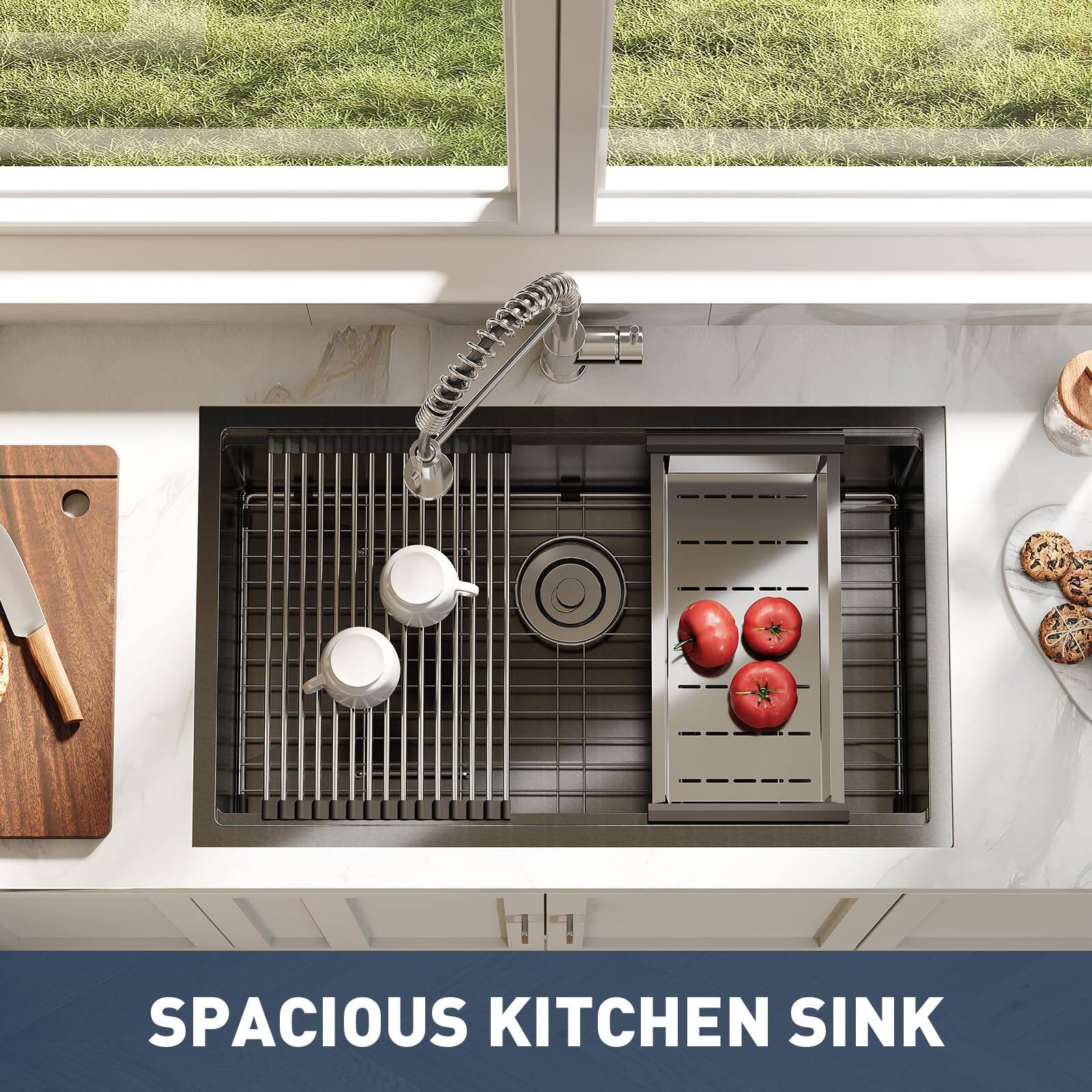 SPACIOUS KITCHEN SINK