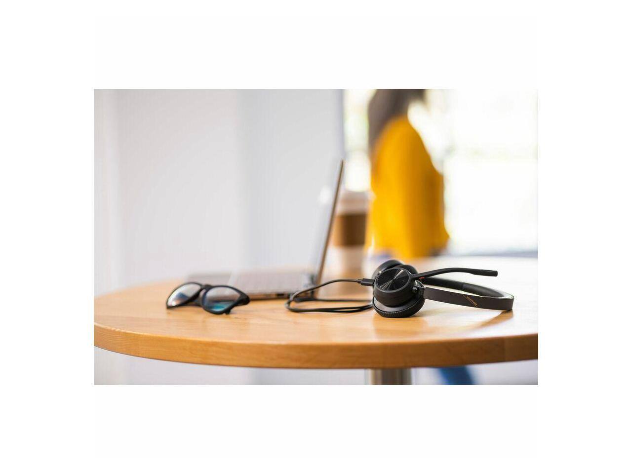 Alt View 10. HP - Hp Poly Voyager 4320 Teams USB-C Headset + BT700 Dongle, Stereo Bluetooth 298.6 ft - Blue.