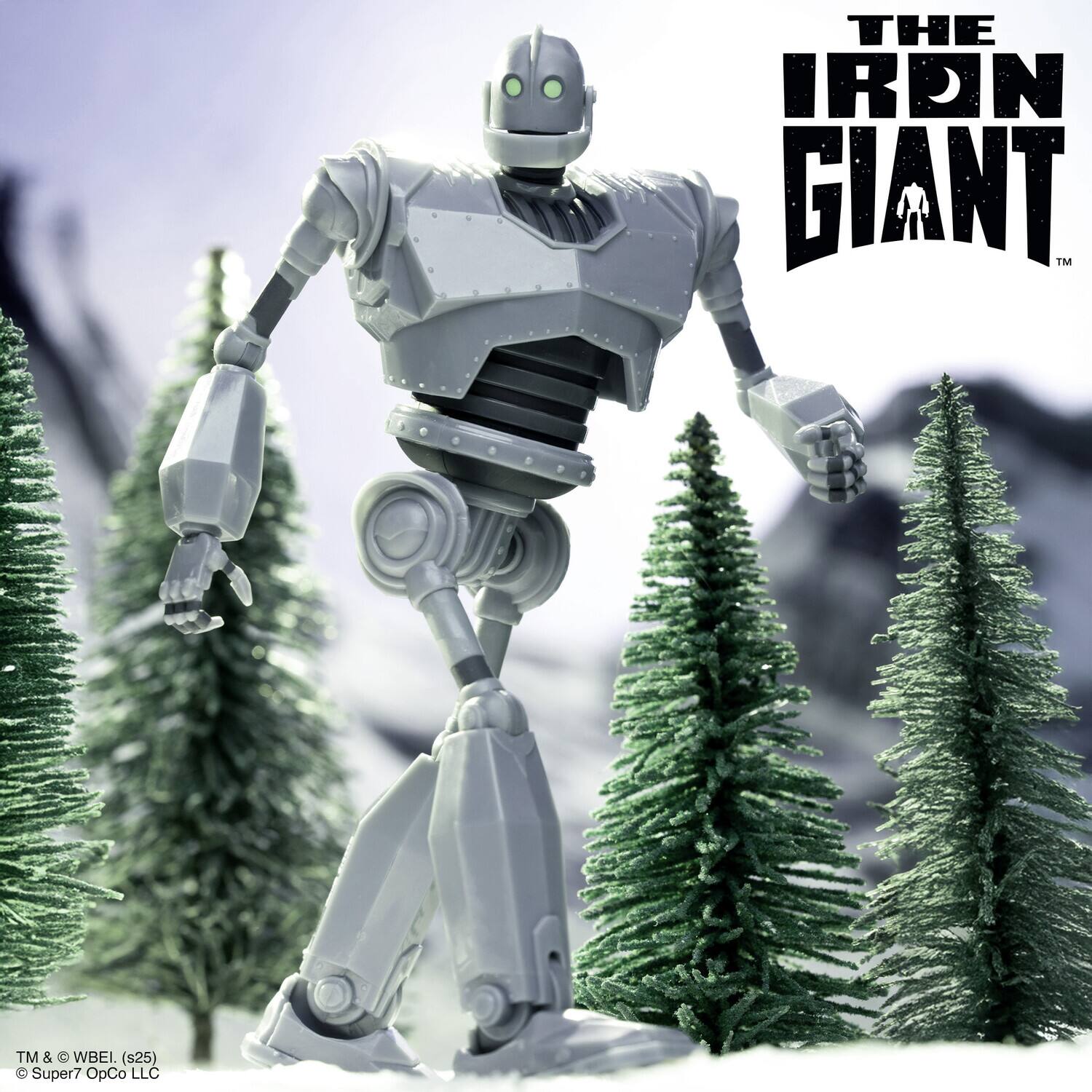 THE IRON GIANT™  
TM & © WBEI. (s25)  
© Super7 OpCo LLC